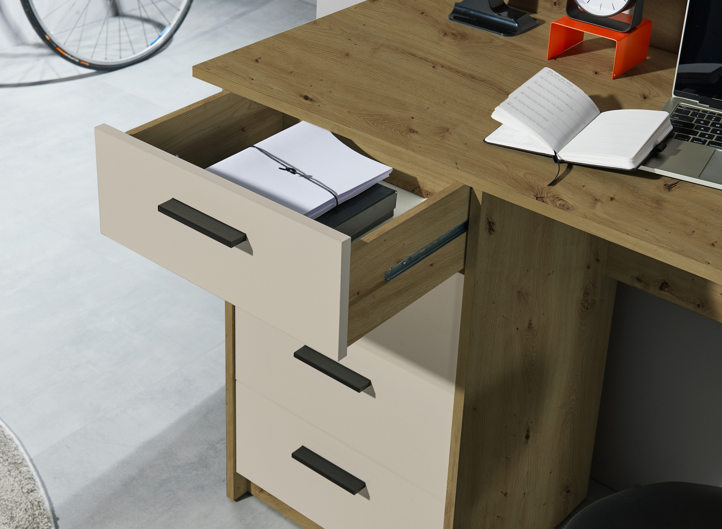 BEGA OFFICE Schreibtisch »Lotta, BxHxT 160x77x50 cm« 1 Stk. tlg. Breite 160cm, Vollauszug für Schubkästen