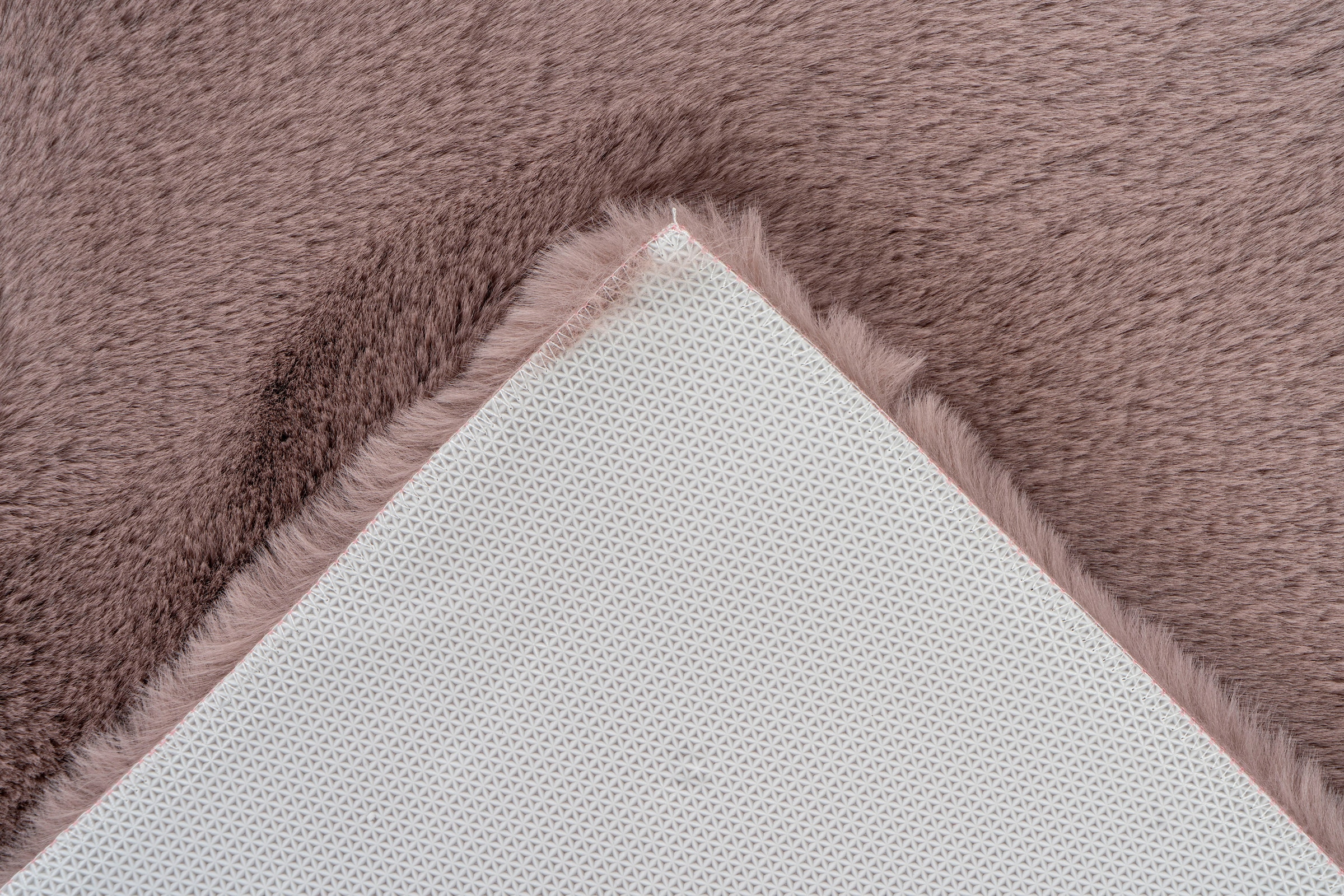 Kayoom Badematte »Rabbit«, rutschhemmend beschichtet, fußbodenheizungsgeeignet, weiche Kaninchenfell Haptik, Badezimmer, Kinderzimmer, Schlafzimmer