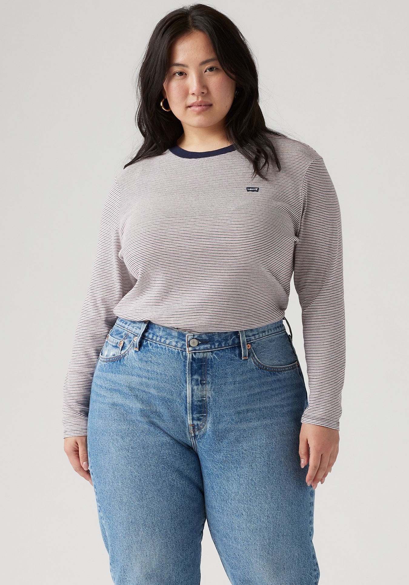 Levi's® Plus Langarmshirt »PL ESSENTIAL LS TEE«, mit feinen Streifen