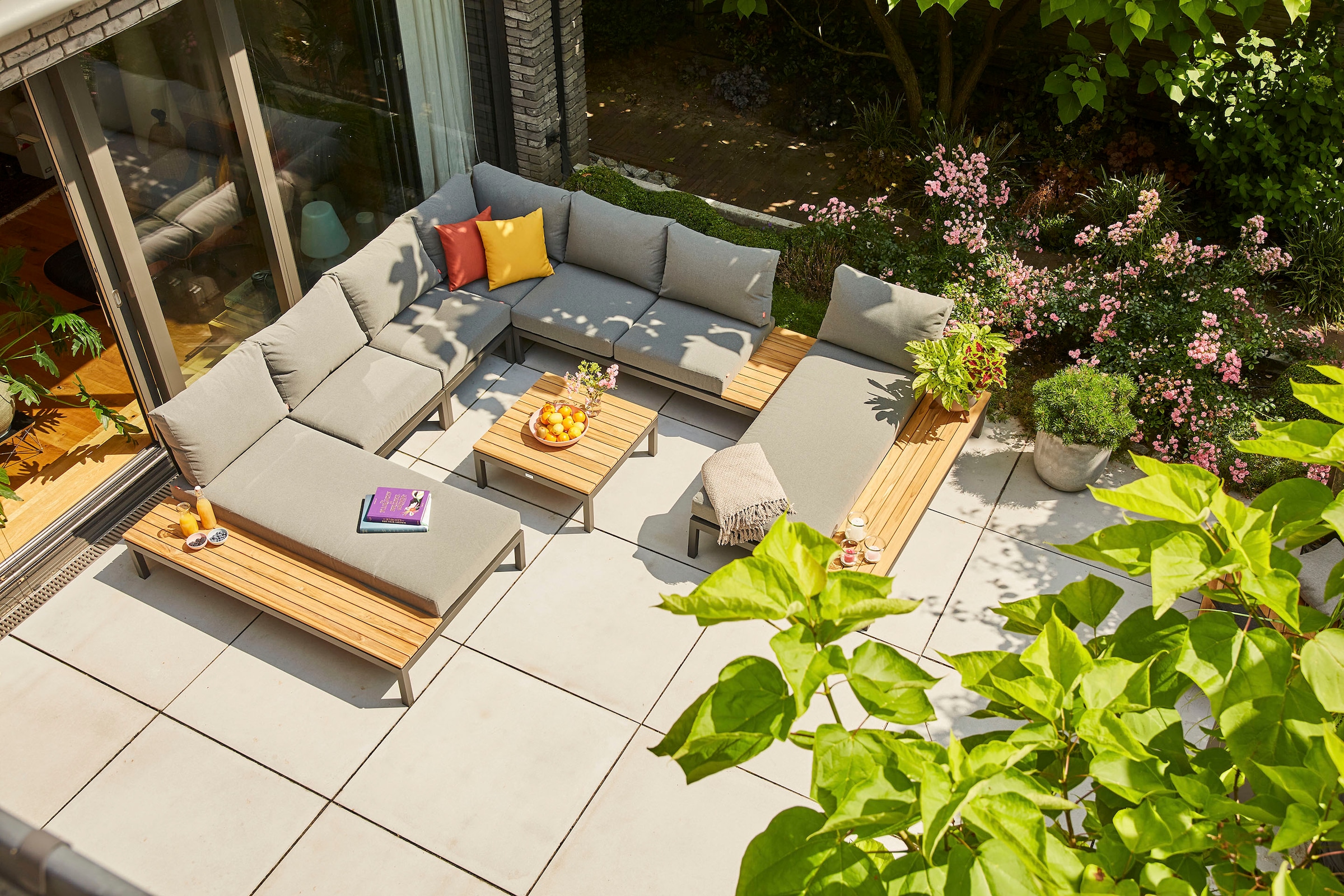 Siena Garden Gartenlounge-Set »Alvida«, (Set, 15 tlg.), best. aus 2 Sofas, 1 Ecksofa, 1 Tisch und 12 Kissen