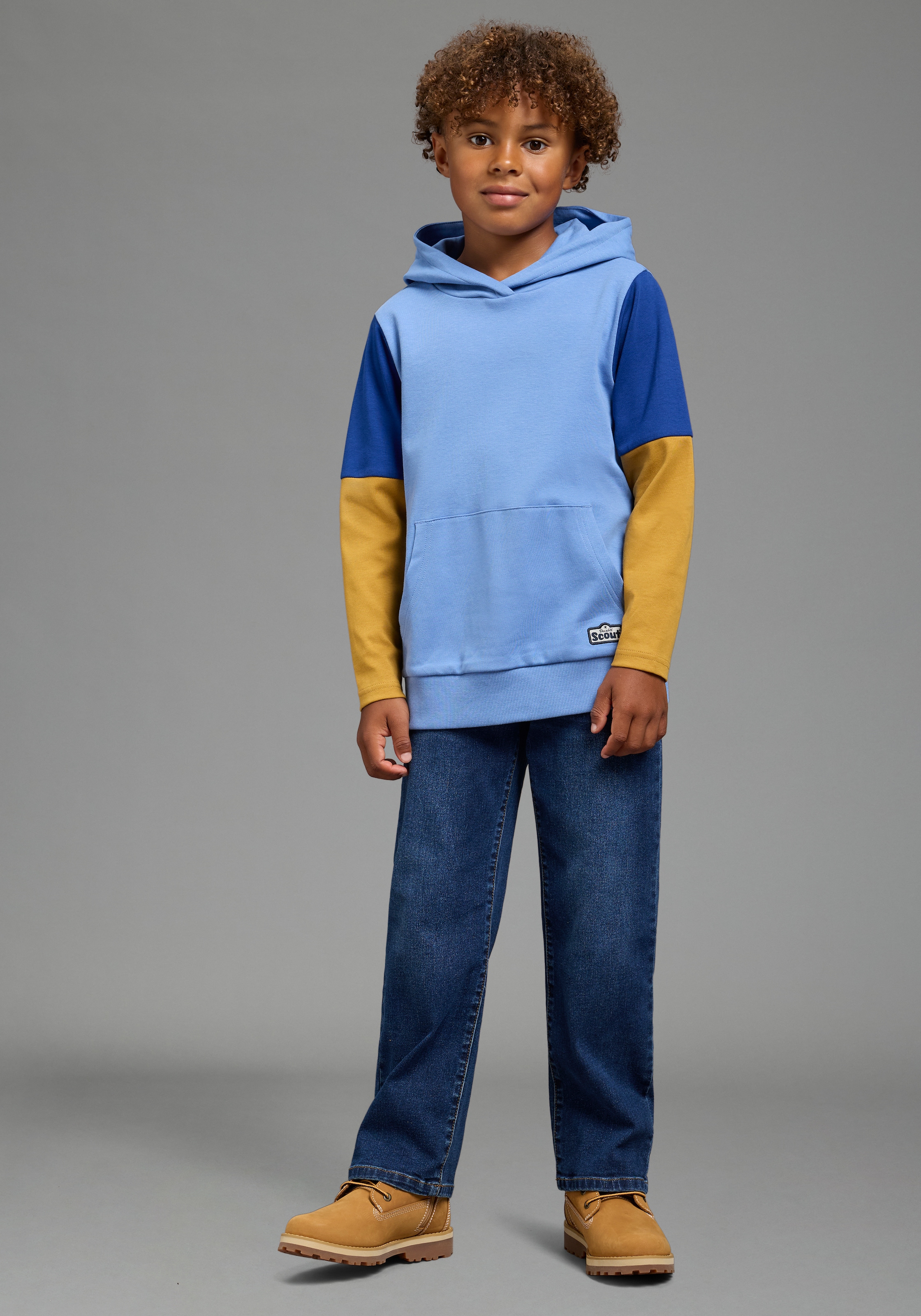 Scout Kapuzenshirt »Shirt in colorblocking design - NEU von SCOUT« hüftlang geschnitten, Langarm, mit Kängurutasche