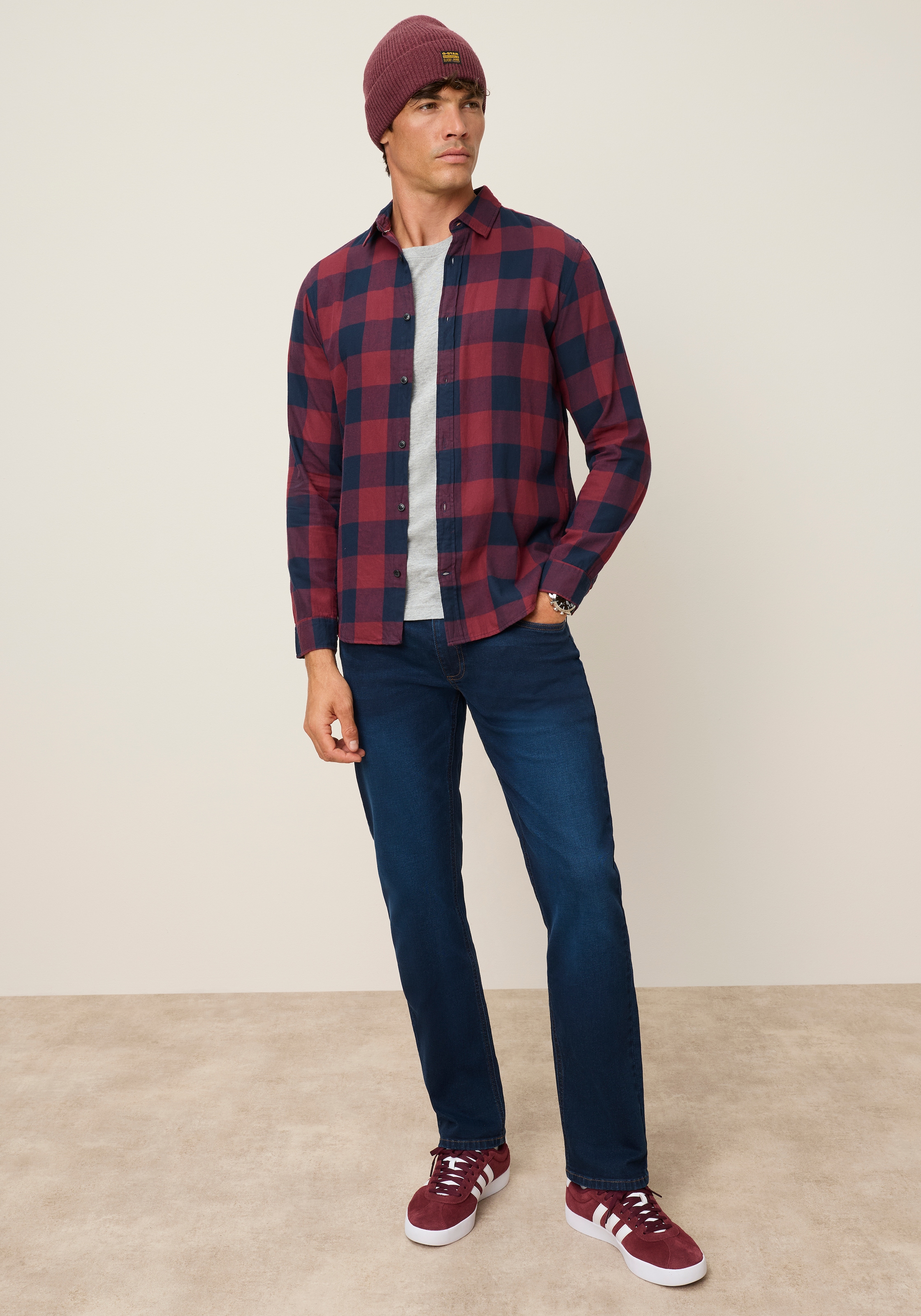 Arizona Straight-Jeans gerader Straight-Fit, aus elastischem Denim, niedrige Leibhöhe