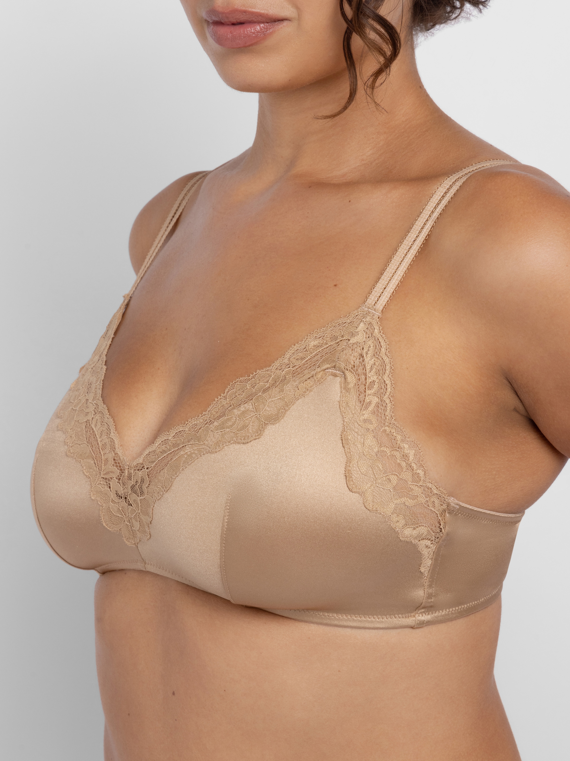 Dorina Bralette »Origins Shiny Micro« mit zarter Spitzenborte, glänzend, verstellbare Träger