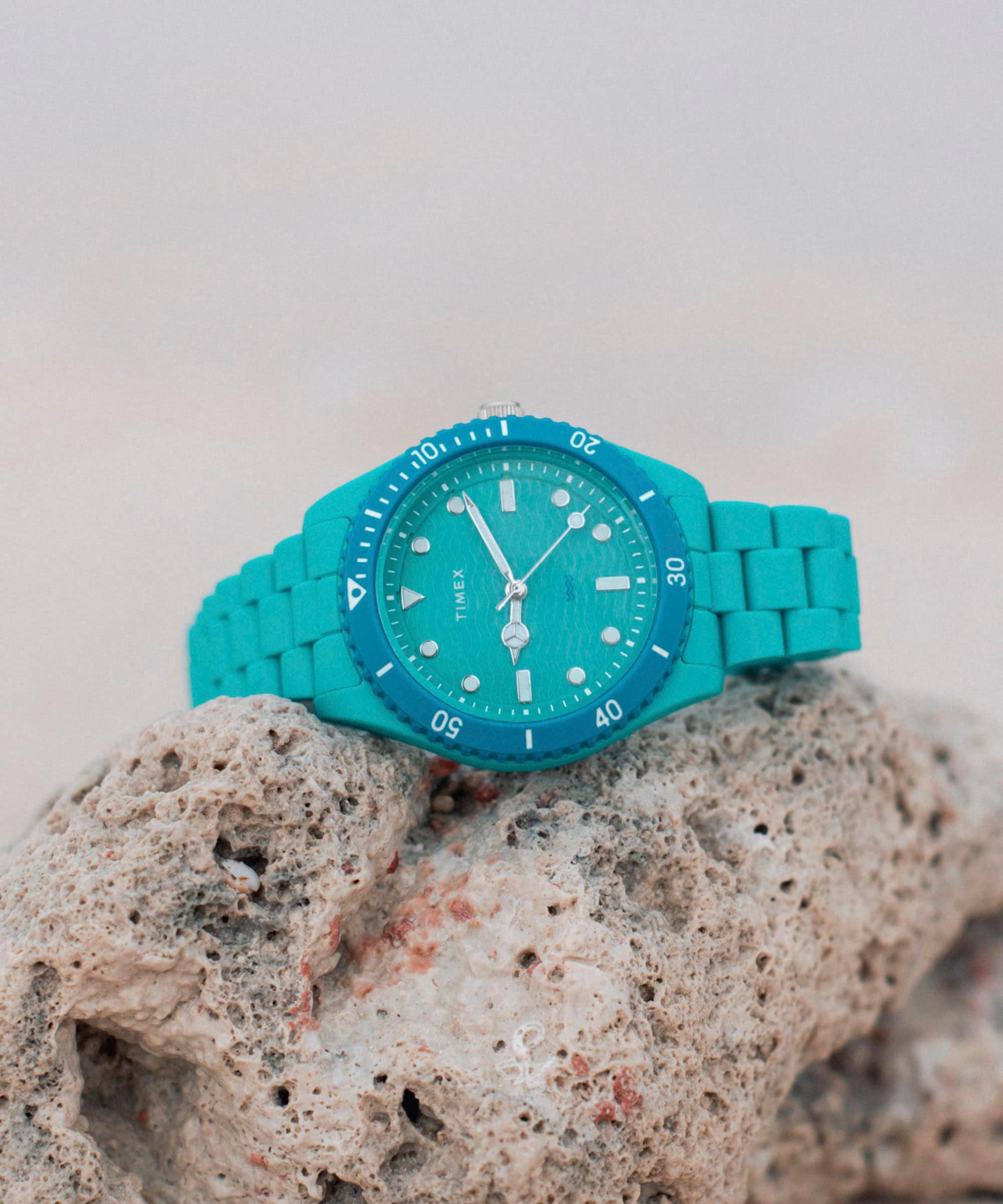 Timex Quarzuhr »LEGACY 37 mm« Armbanduhr, Damenuhr,Kunststoffarmband, Leuchtzeiger