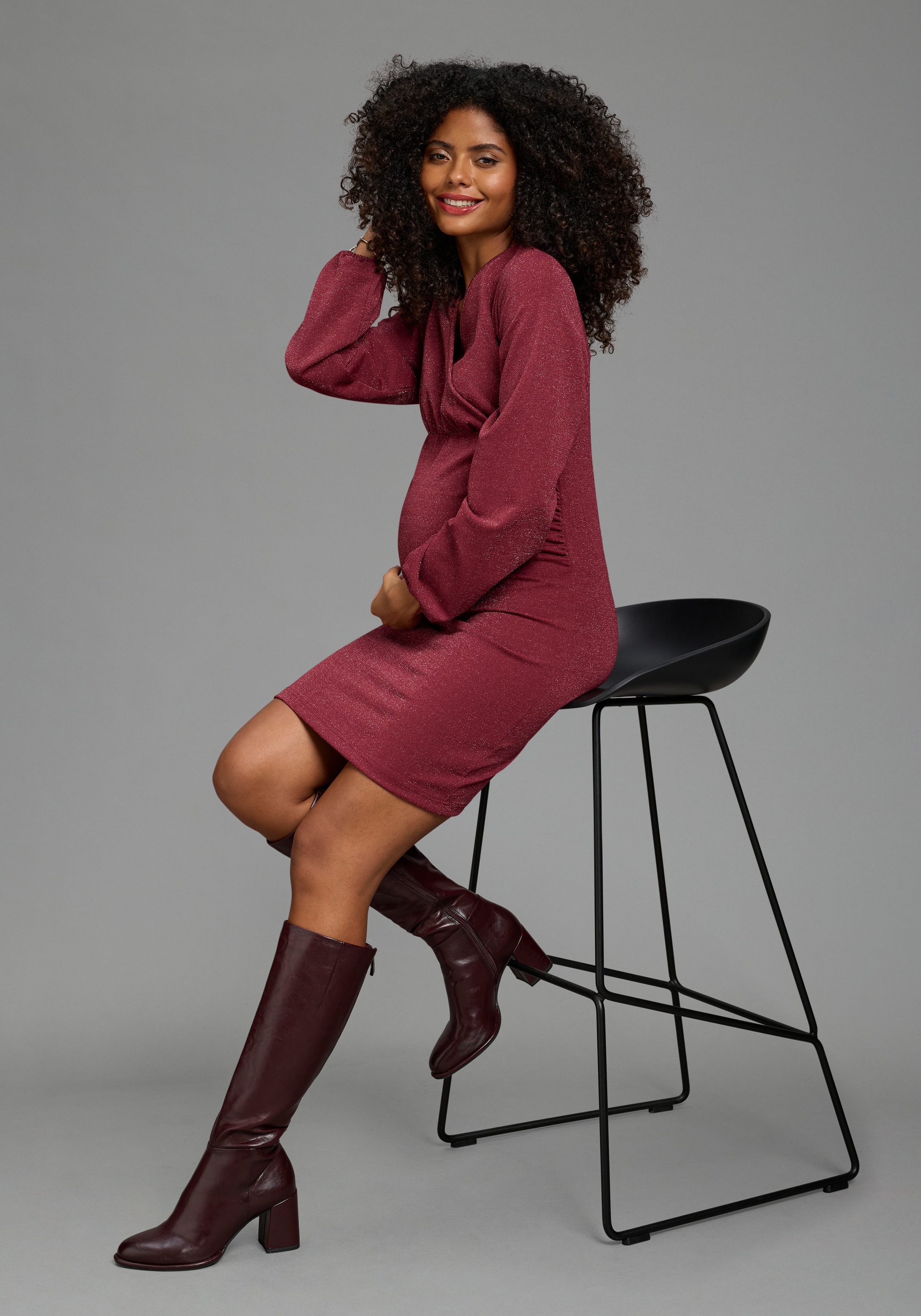 Neun Monate Umstandskleid »Glitzer Jerseykleid mit Wickel-Ausschnitt, praktisch zum Stillen« für Frühling und Herbst, für besondere Anlässe, mit Wickeloptik
