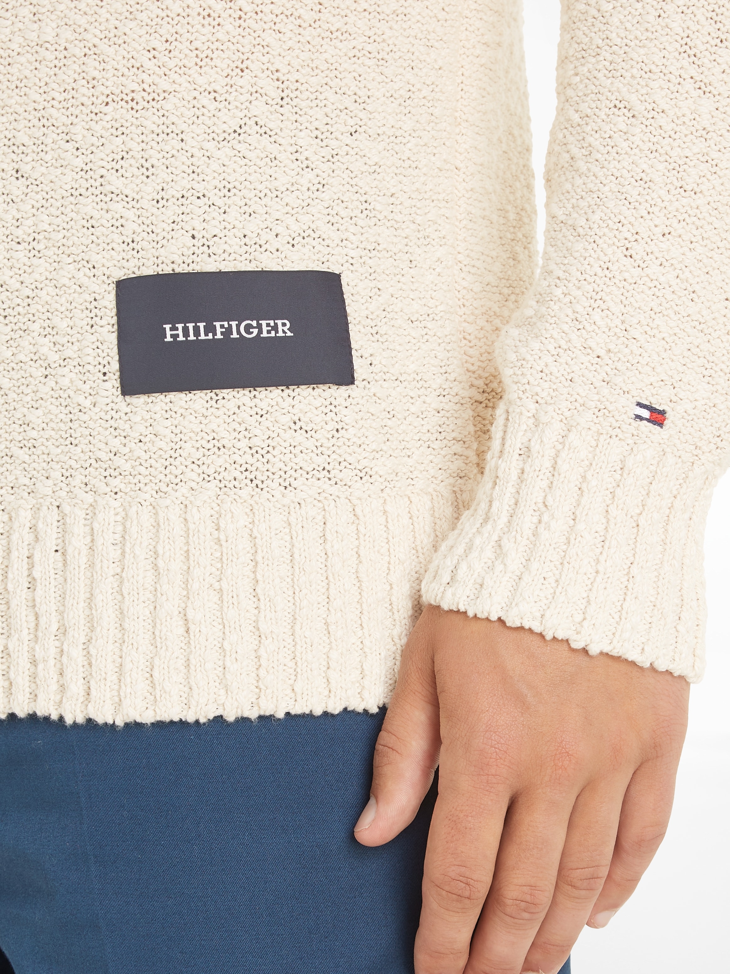 Tommy Hilfiger Strickpullover »SLUB YARN C NK«, mit Logostickerei am Ärmel
