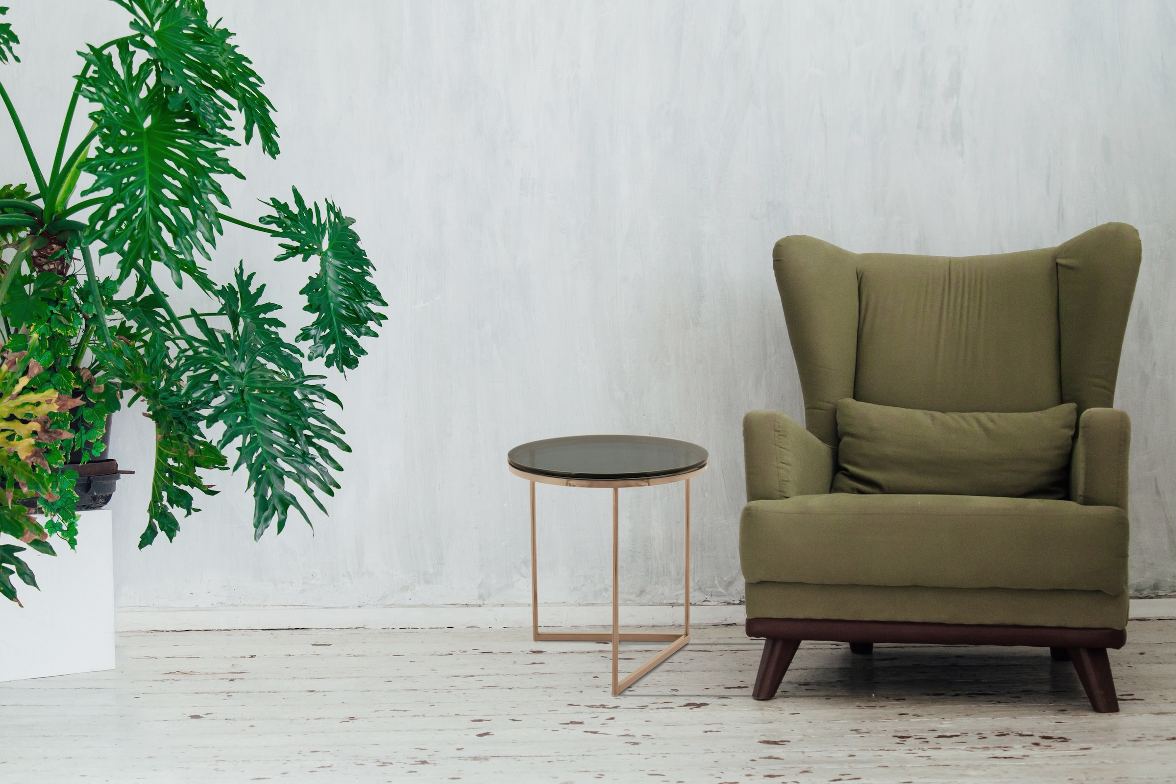Kayoom Beistelltisch »Wynona 225, in stilvollem Design,mit dreieckiger Grundform«, (1 St.), Glamouröses Design, hochwertige Verarbeitung, Hingucker-Gestell