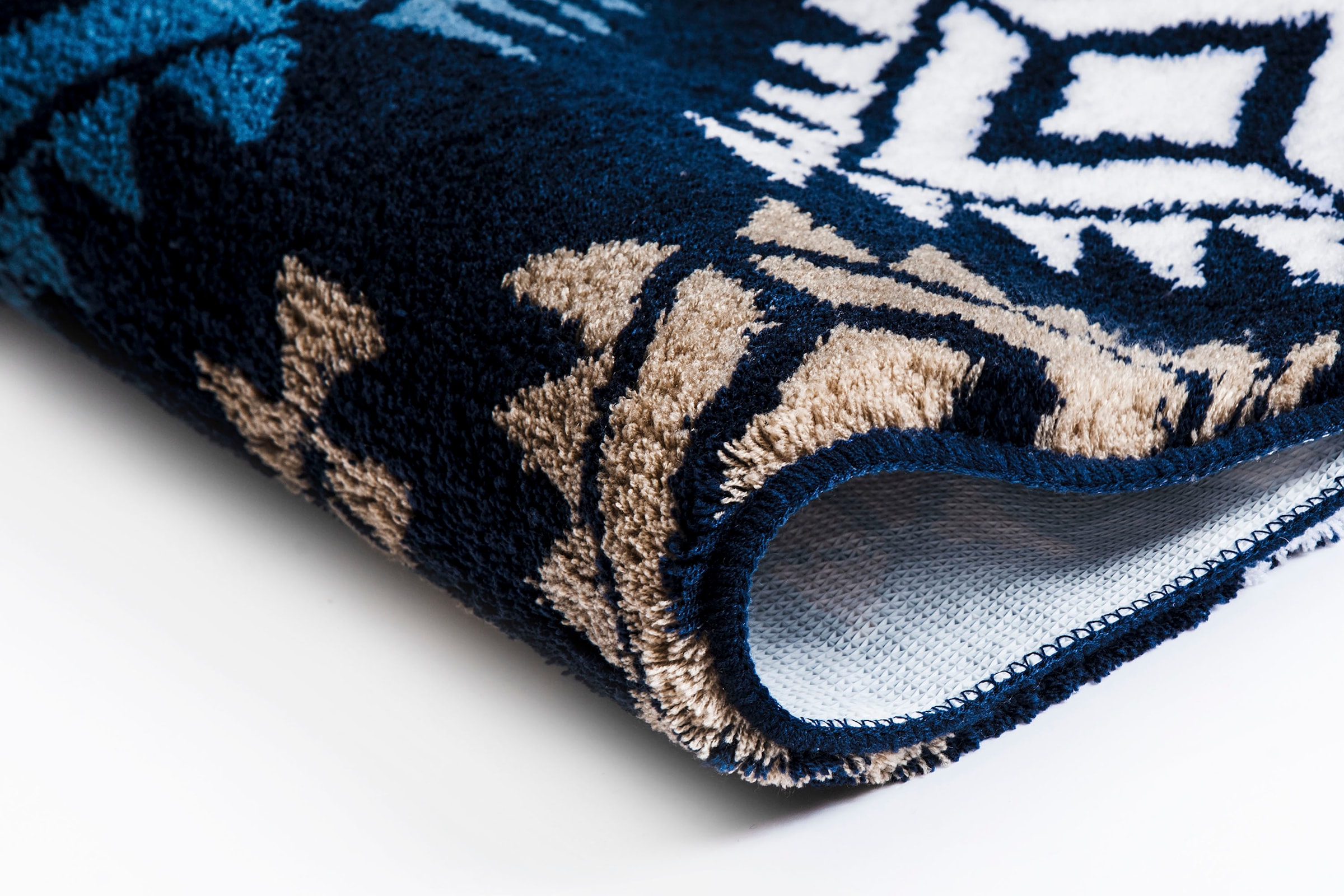 Kleine Wolke Badematte »Luana«, rutschhemmend beschichtet, fußbodenheizungsgeeignet, Badteppich, modernes Ethno Design, waschbar