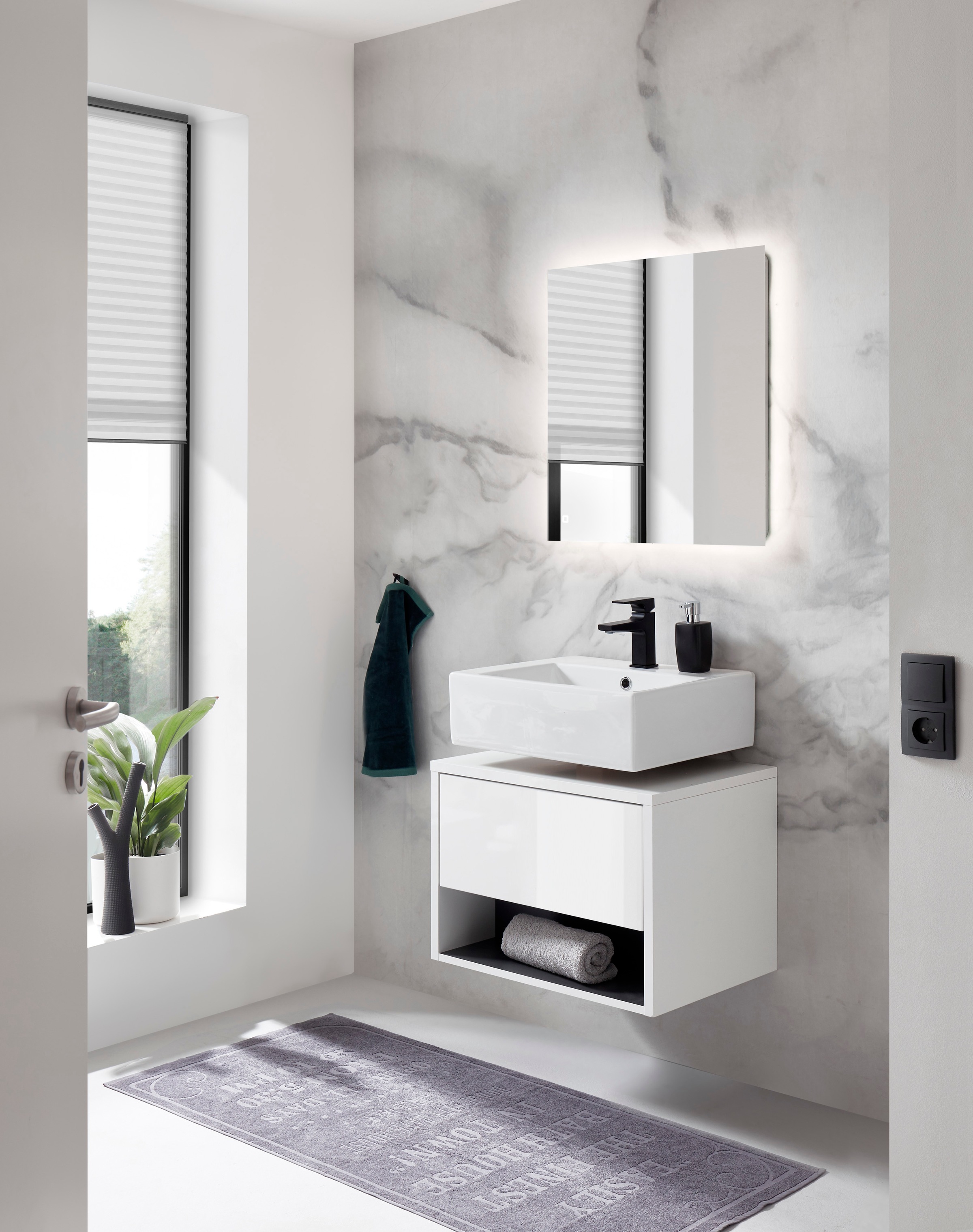 Places of Style Badmöbel-Set »Studio Line, Bad im modernen Design, 2-teiliges Badezimmer«, (2 St.), Unterschrank und Spiegel, in zwei Farben verfügbar, viel Stauraum