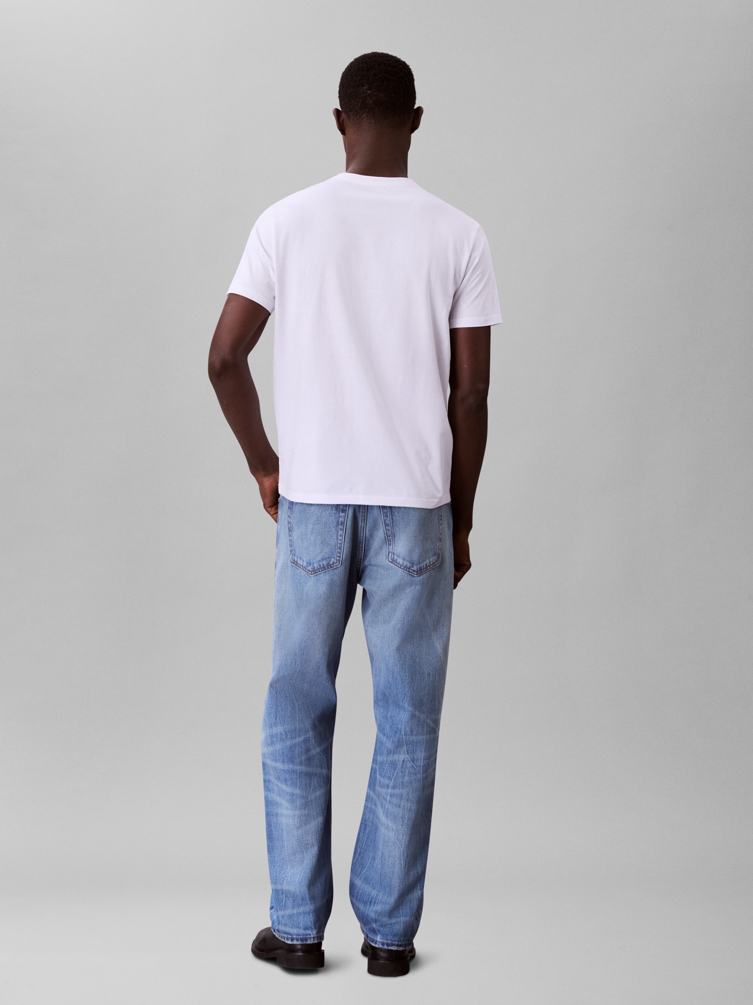Calvin Klein Jeans T-Shirt »SS GLITCHED LOGO EU CLASSIC TEE«, Mit Rundhalsausschnitt