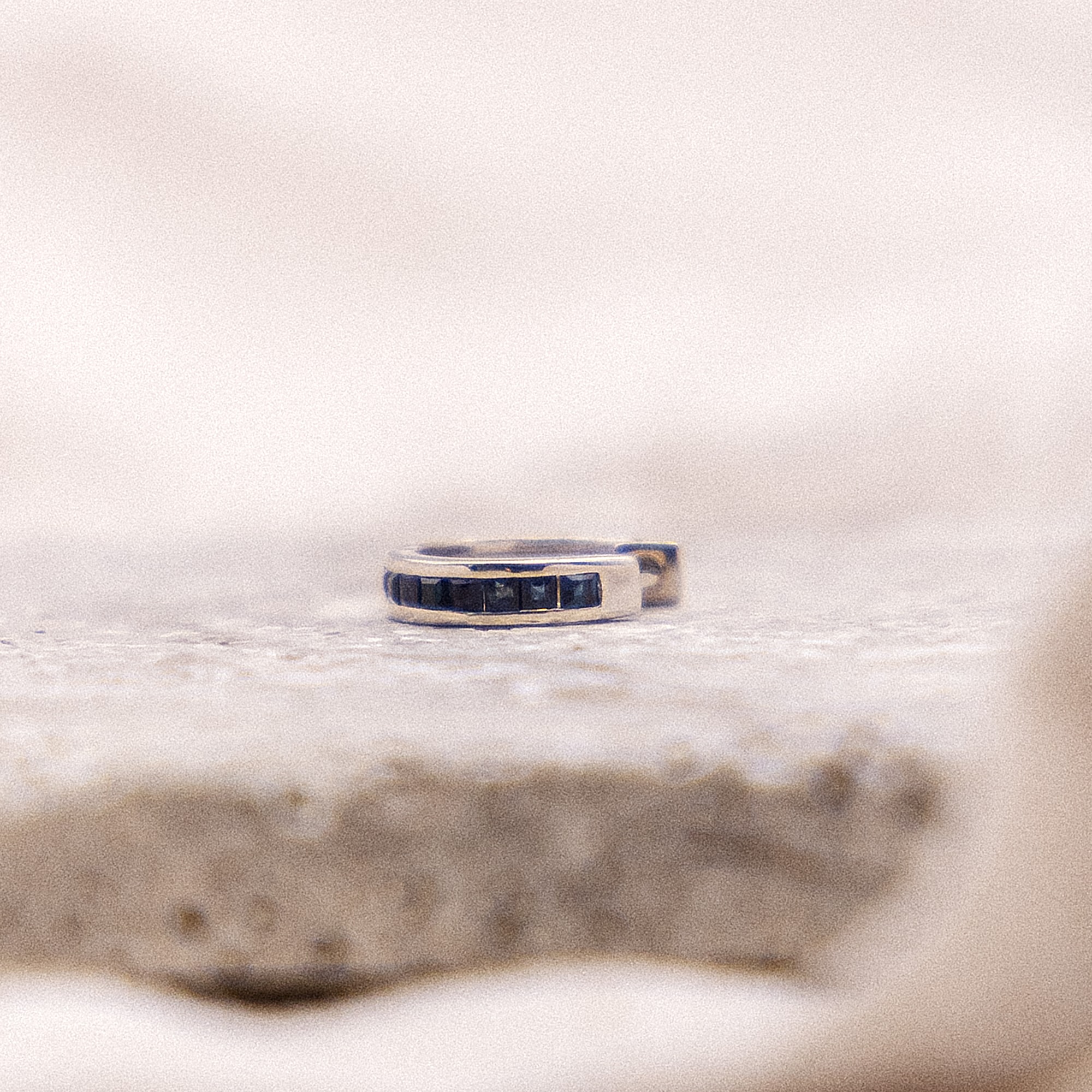Fascination by Ellen K. Paar Creolen »Gold 585 mit echtem blauen Safir 12mm Durchmesser«