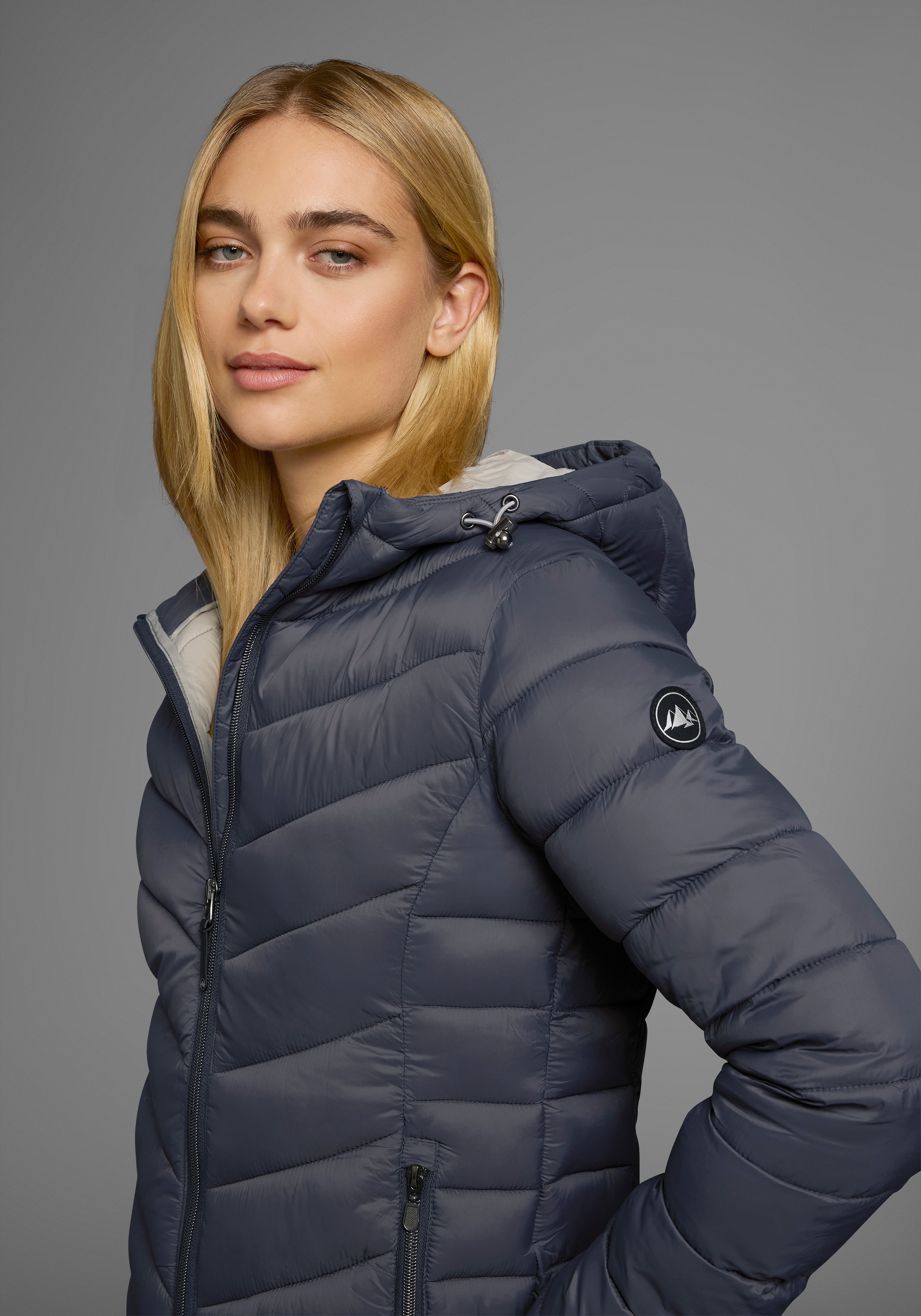 Polarino Steppmantel besonders leicht aber mit großem Wärmerückhaltevermögen