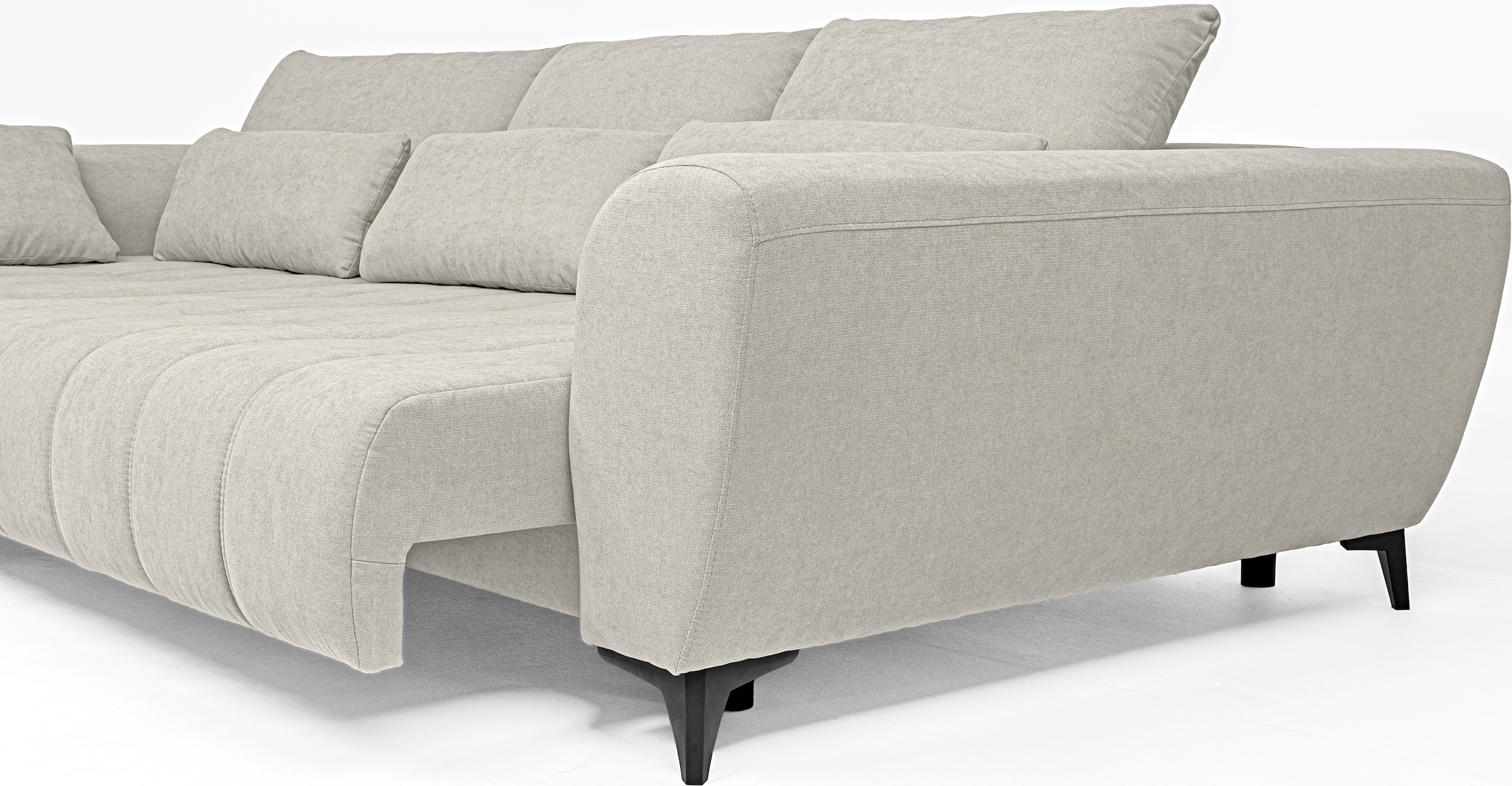 WERK2 Ecksofa »Garay, XXL-Liegefläche: elektrisch ausziehbar auf ca. 228×126 cm« Luxus in Übergröße: XXL-Liegefläche, Komfort-Ottomane & stilvolle Füße