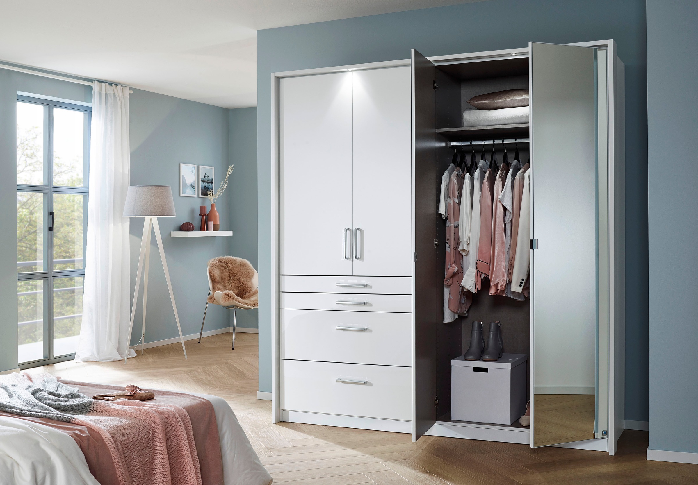 rauch Drehtürenschrank »Kleiderschrank Schrank Garderobe Garderobenschrank Topseller HOMBURG«, inkl. Passepartout, oberer Schubkasten mit Einteilung MADE IN GERMANY