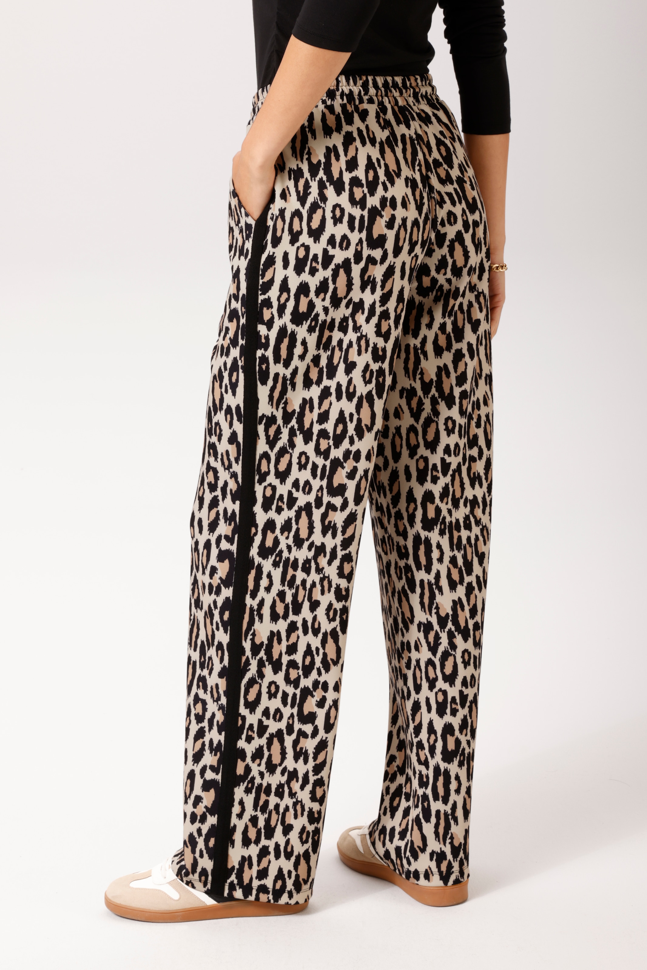 Aniston CASUAL Schlupfhose  im trendigen Leo-Muster - jedes Teil ein Unikat - NEUE KOLLEKTION