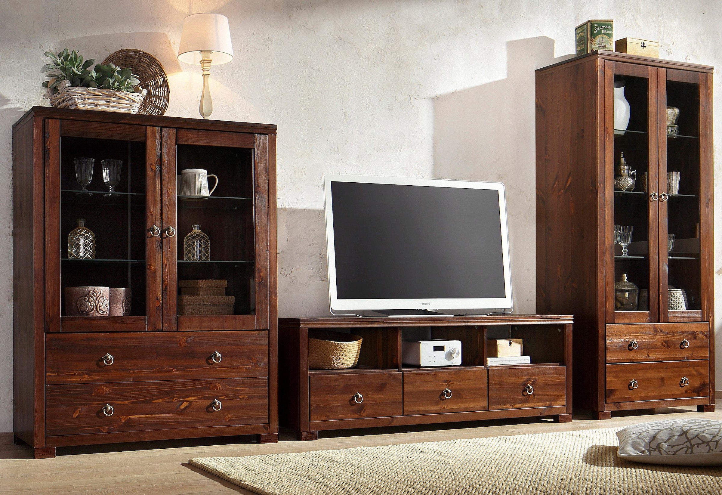 Home affaire Highboard »Gotland«, Vitrine, Breite 101 cm, Türen mit Glaseinsätzen, aus massiver Kiefer