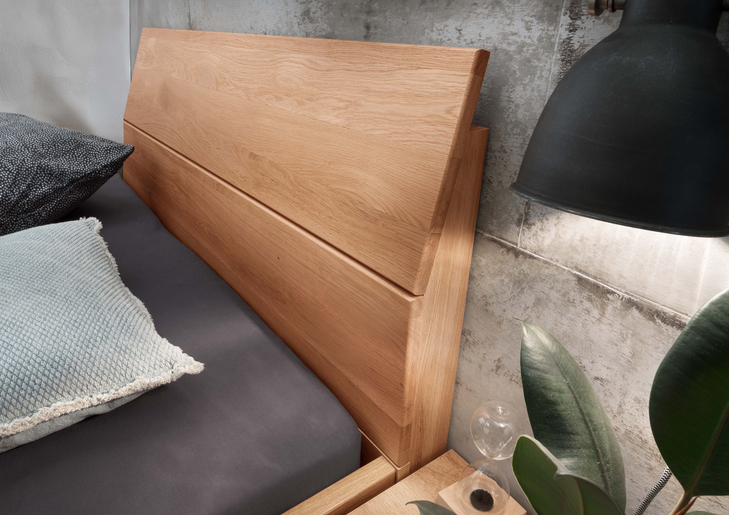 WIEMANN Holzbett »Cardiff, Bettgestell, Bettrahmen, teilmassiv Erle«, (Belastbarkeit 110/220 Kg, 4-fache höhenverstellbar, MADE IN GERMANY), Kopf- und Fußteil aus Massivholz in Erle, verschiedene Größen