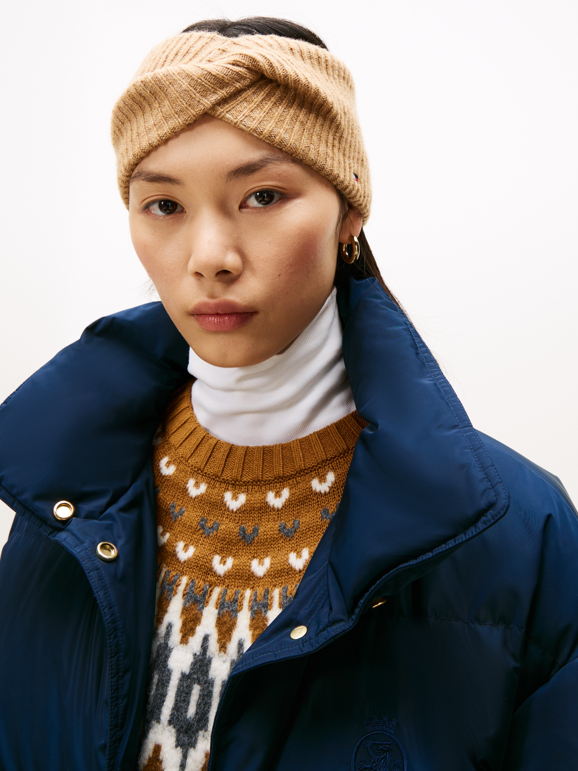 Tommy Hilfiger Stirnband »TH FLAG FLUFFY« flauschig mit Wolle, ca. 20x11 cm, Rippstrick