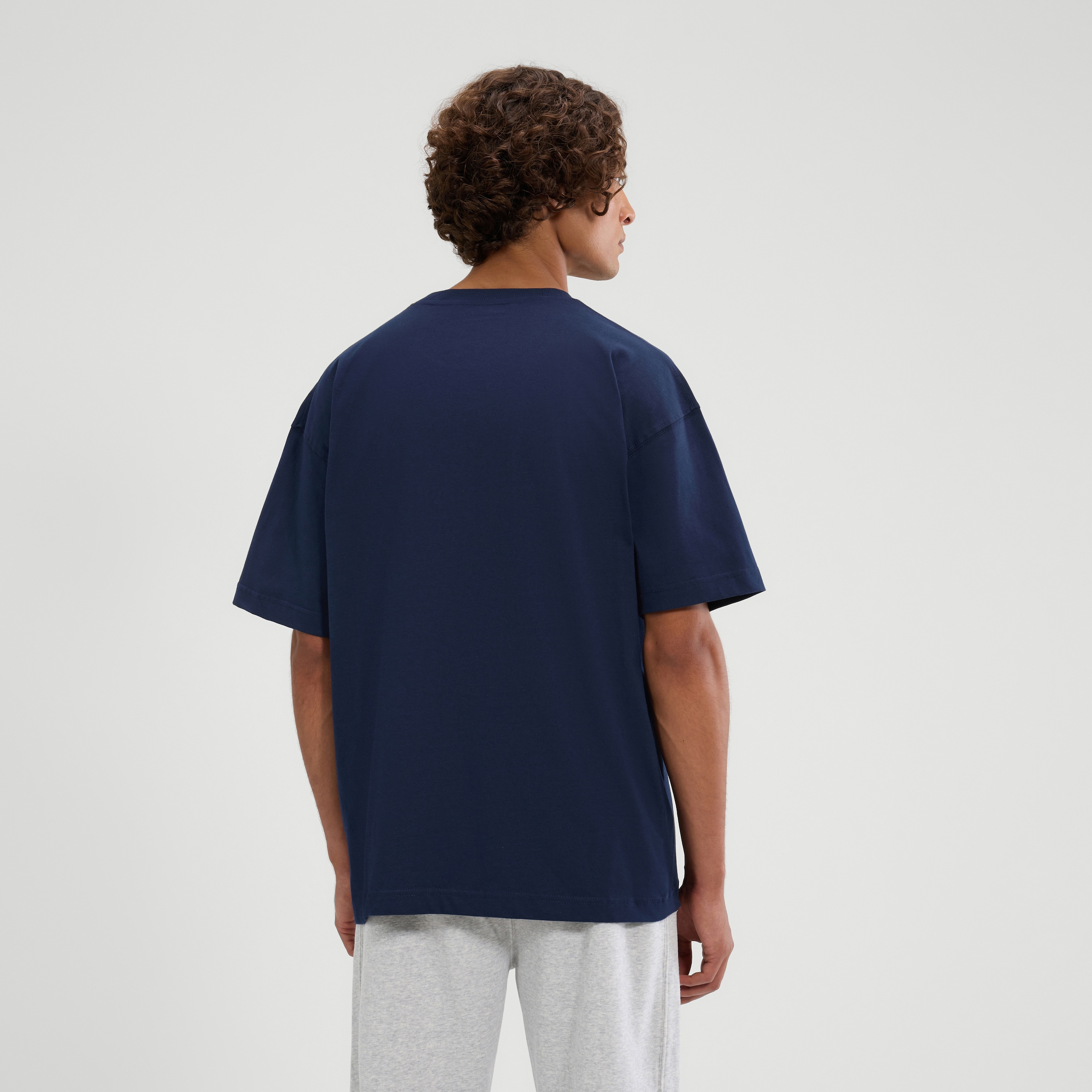 Ellesse T-Shirt »SUISIO T SHIRT« mit kurzen Ärmeln, aus Baumwolle, in leichter Qualität