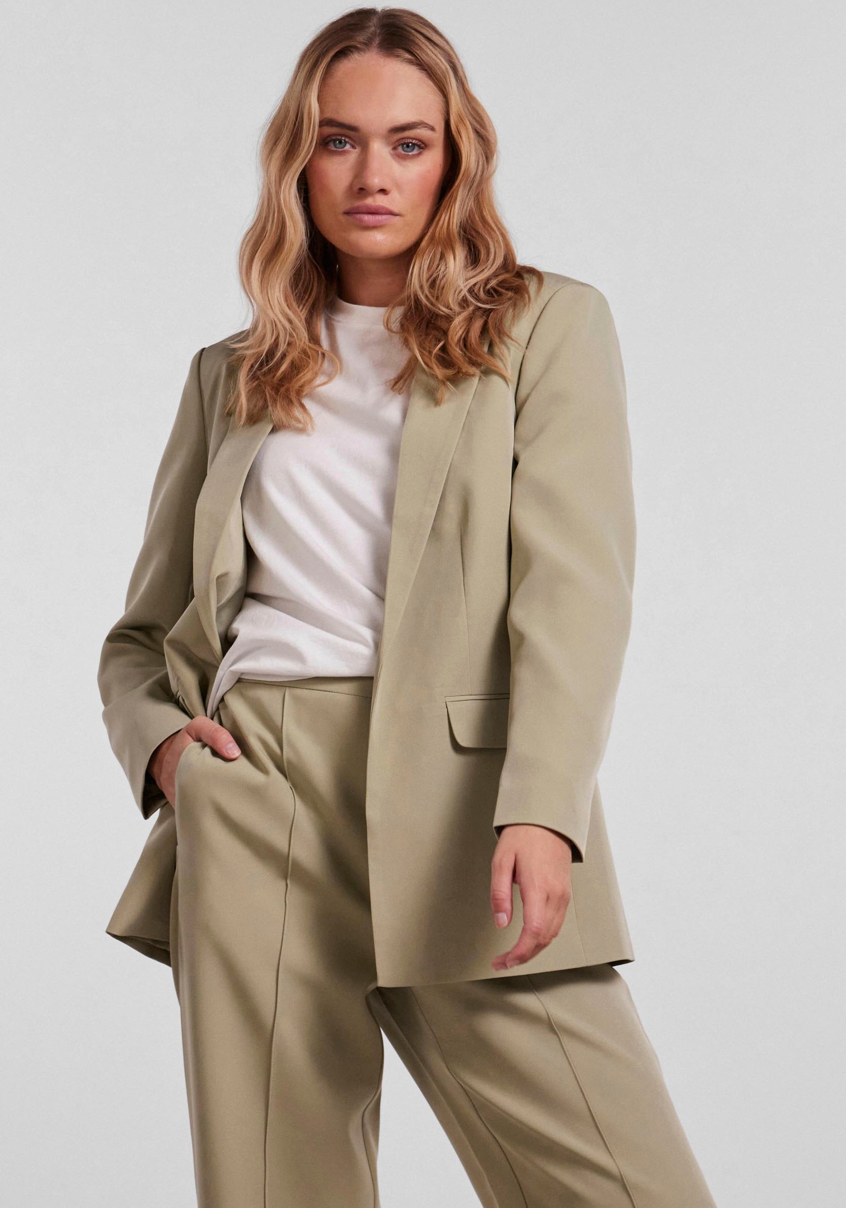 pieces Longblazer »PCBOSELLA LS LOOSE BLAZER NOOS«, in leichter Oversize Form kaufen