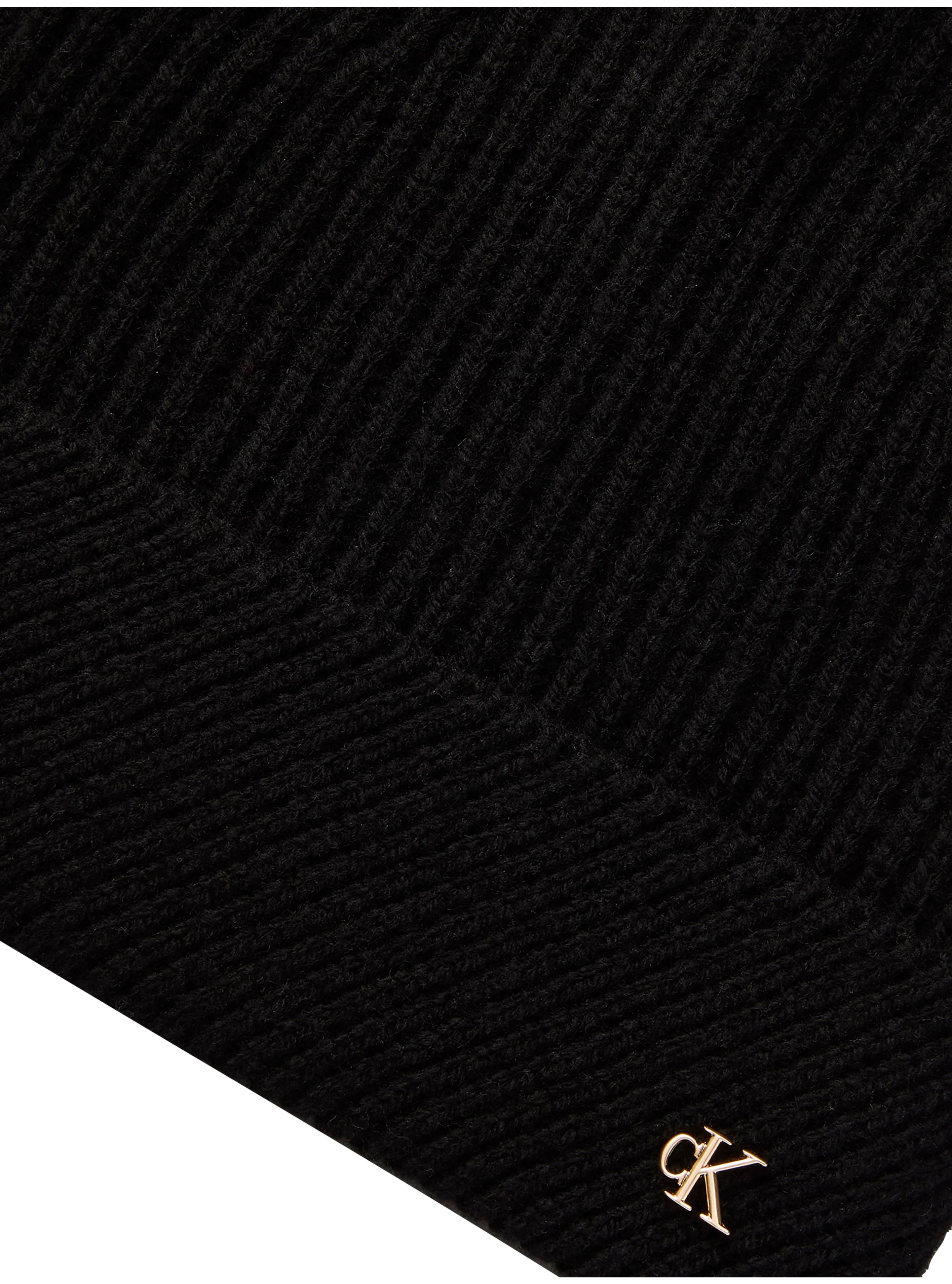 Calvin Klein Beanie »CK METAL WOOL SLANTED RIB BEANIE« Regular fit mit Markenlabel