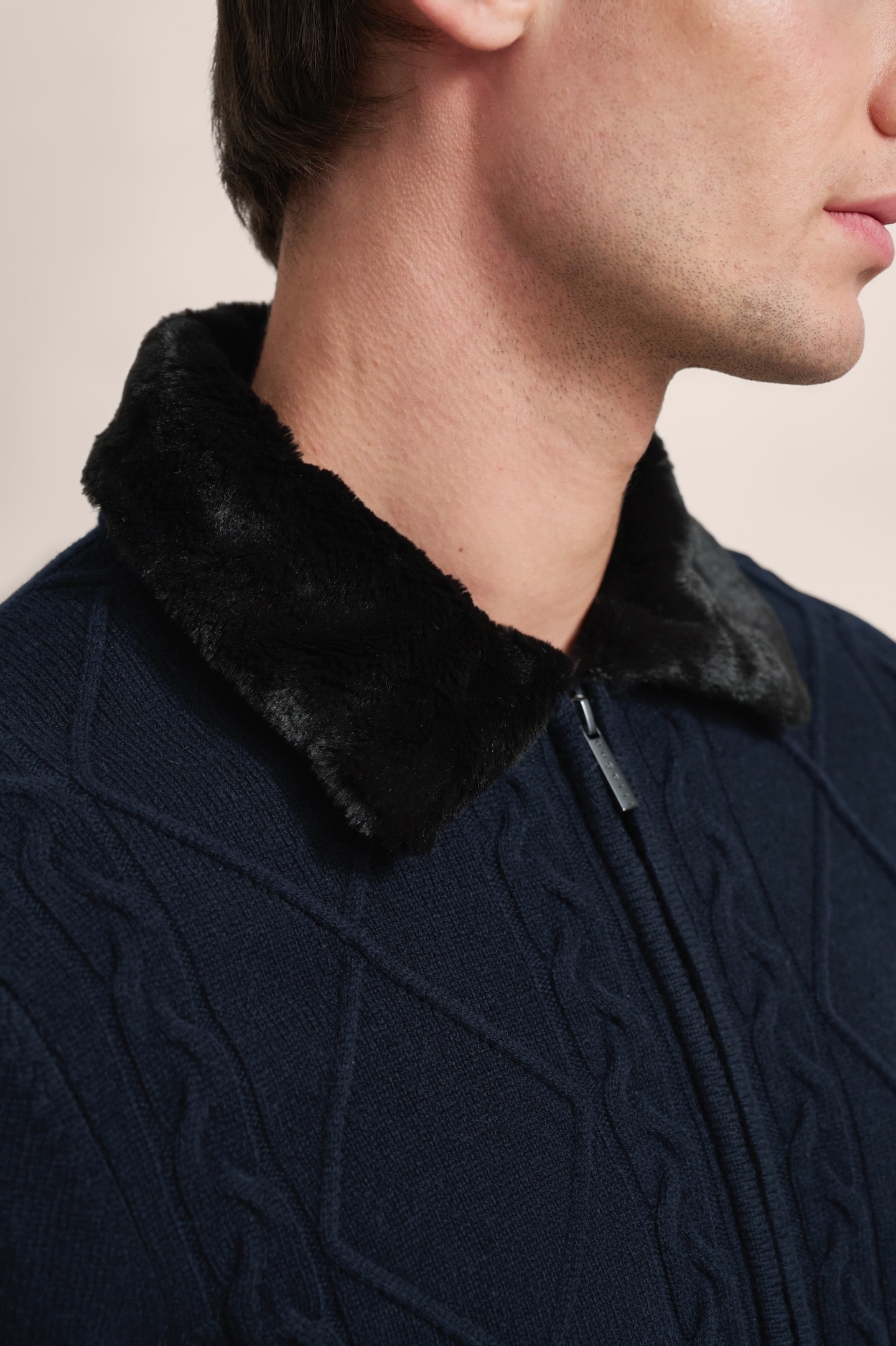 bugatti Strickjacke, mit unechtem Fellkragen