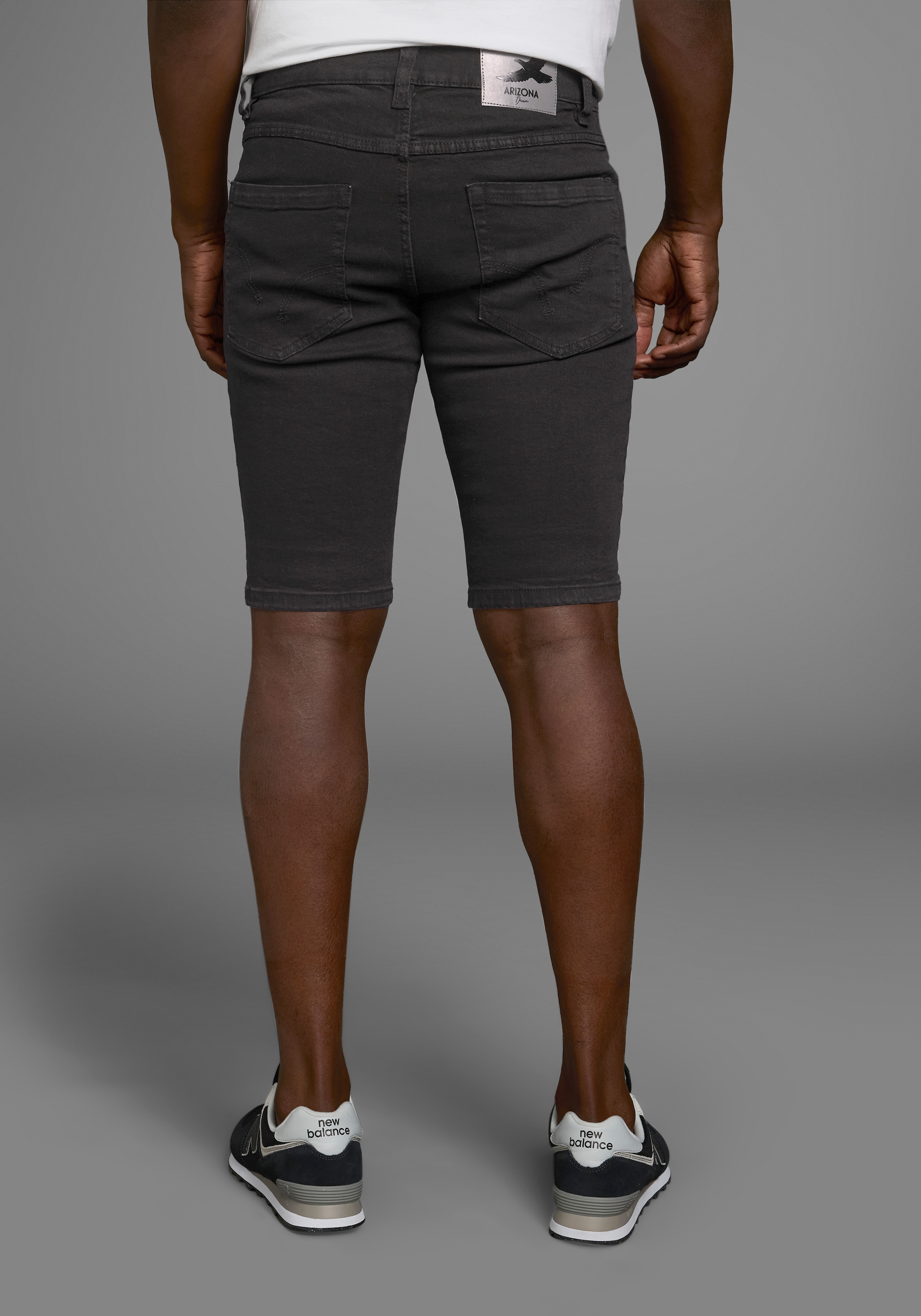 Arizona Jeansshorts, gerader Schnitt, knieumspielende Länge, niedrige Leibhöhe