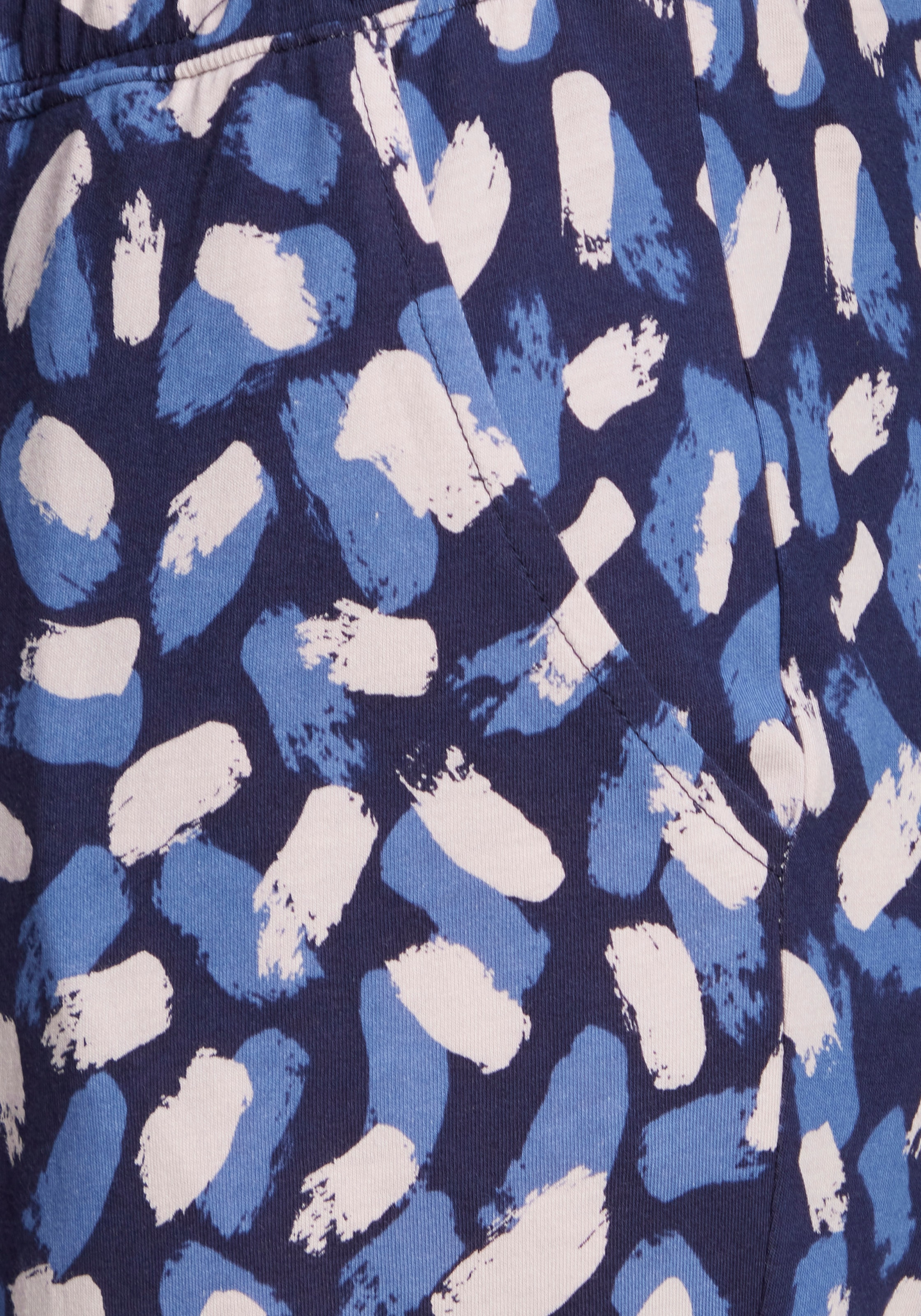 s.Oliver Pyjamaoberteil Mit schönem Alloverdruck