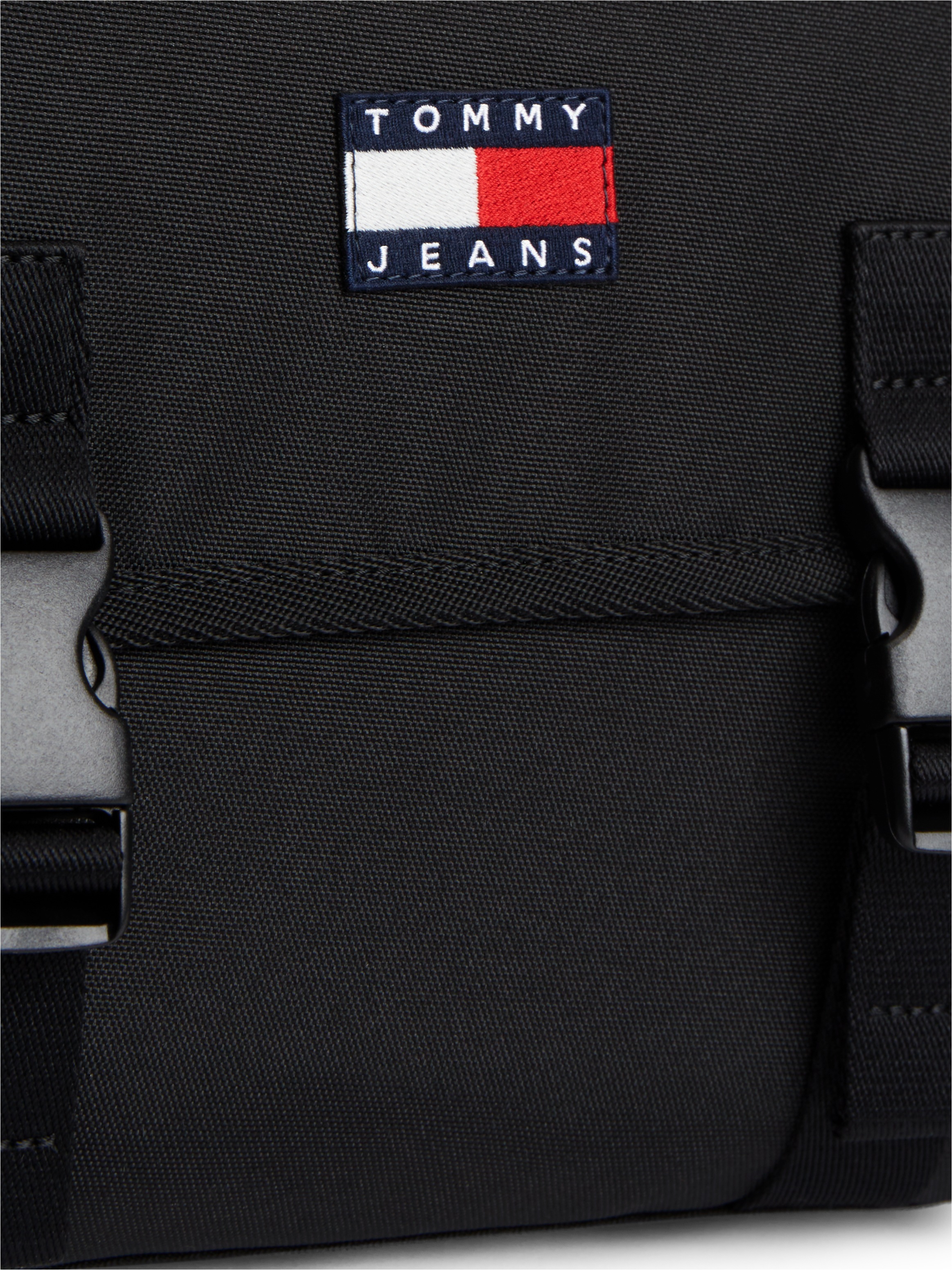 Tommy Jeans Messenger Bag »TJM ESS DAILY MESSENGER« Damen Schultertasche, Geschäftstasche mit Logo-Aufnäher
