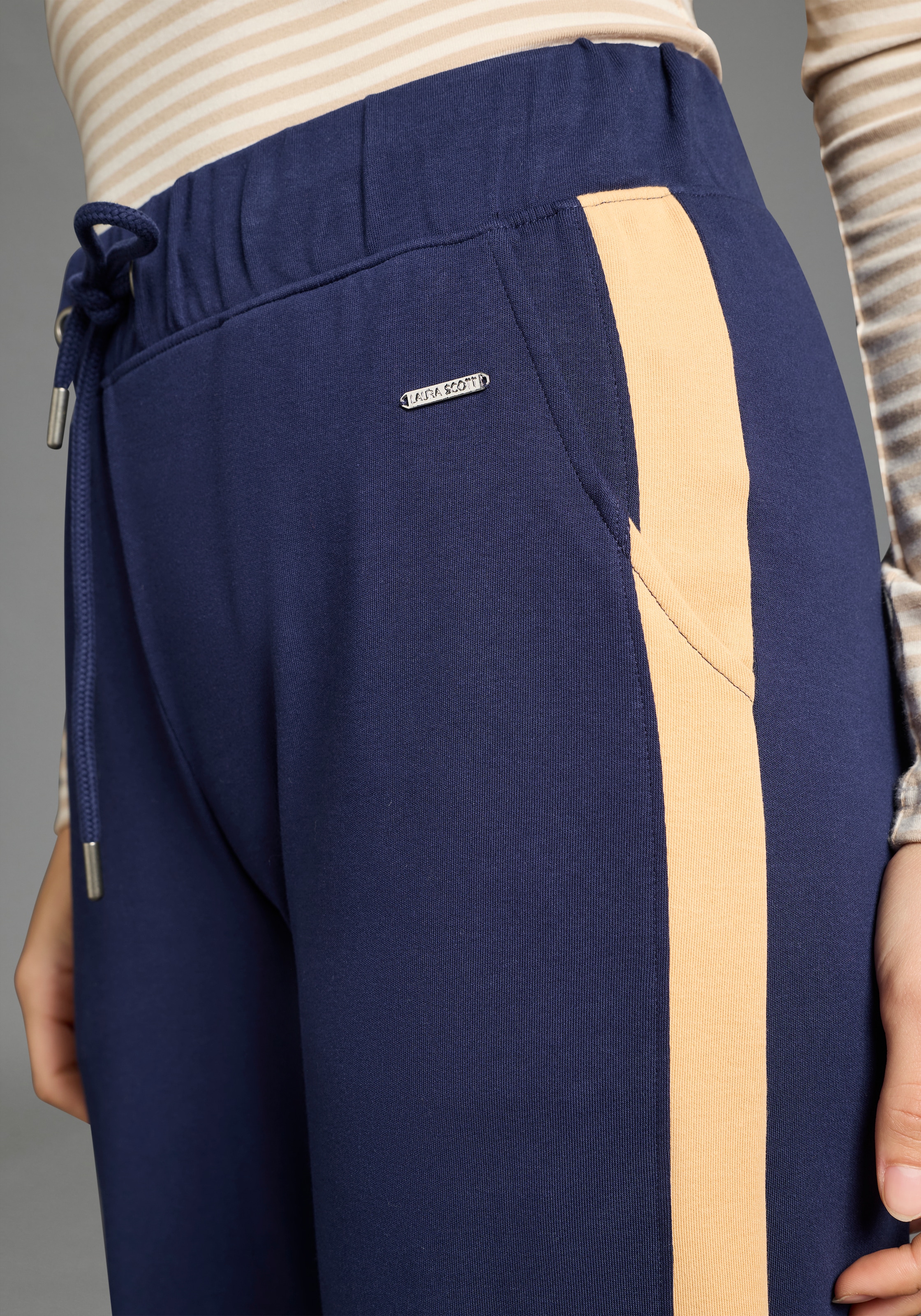 Laura Scott Jerseyhose  ausgestellte Passform, innenliegender Gummizug am Bund