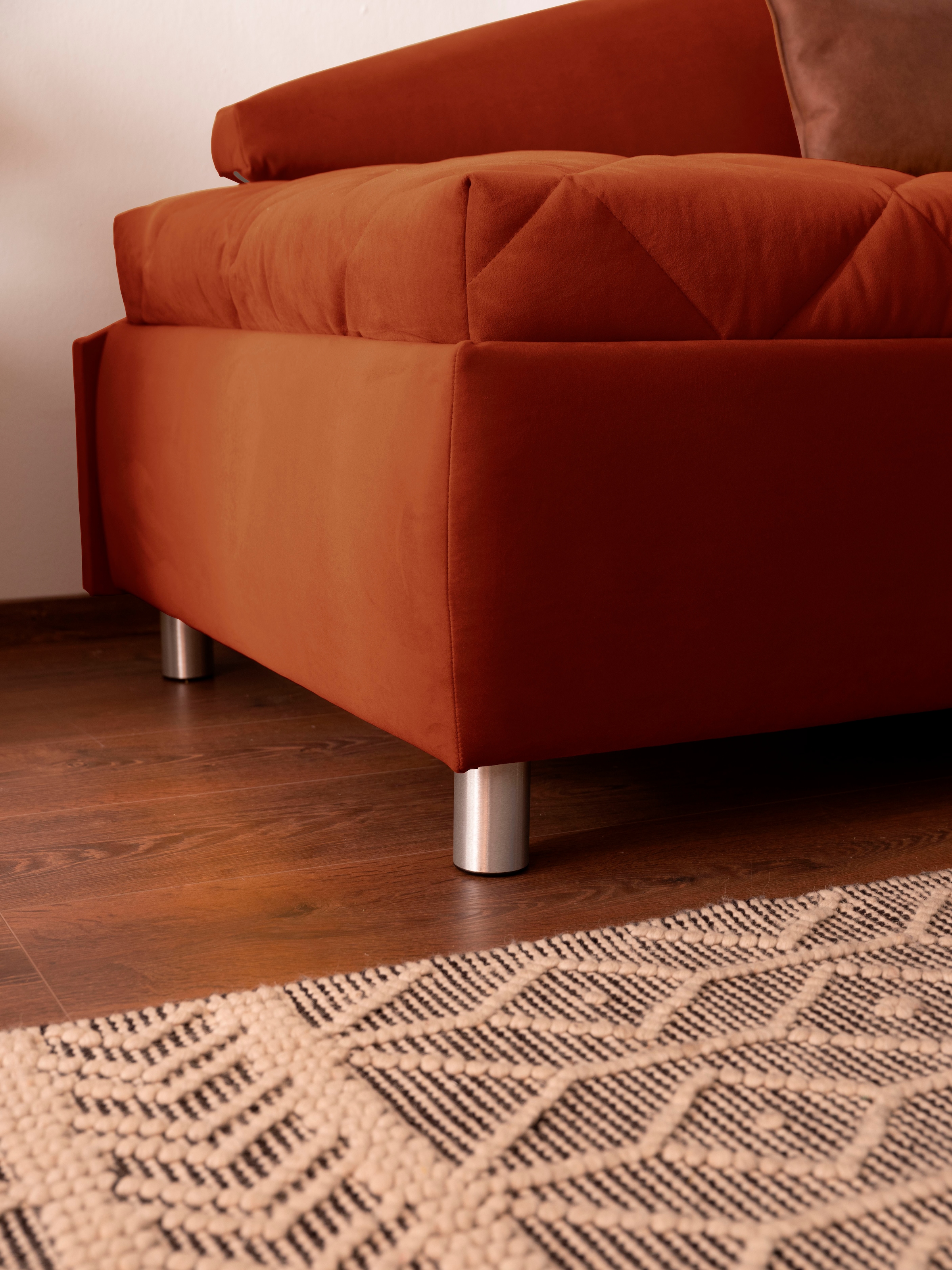 alina Schlafsofa »Lindsay«, Bettkasten, Zierkissen-Set aus: 2 Stk. 40x40cm, 1 Stk. 30x30cm