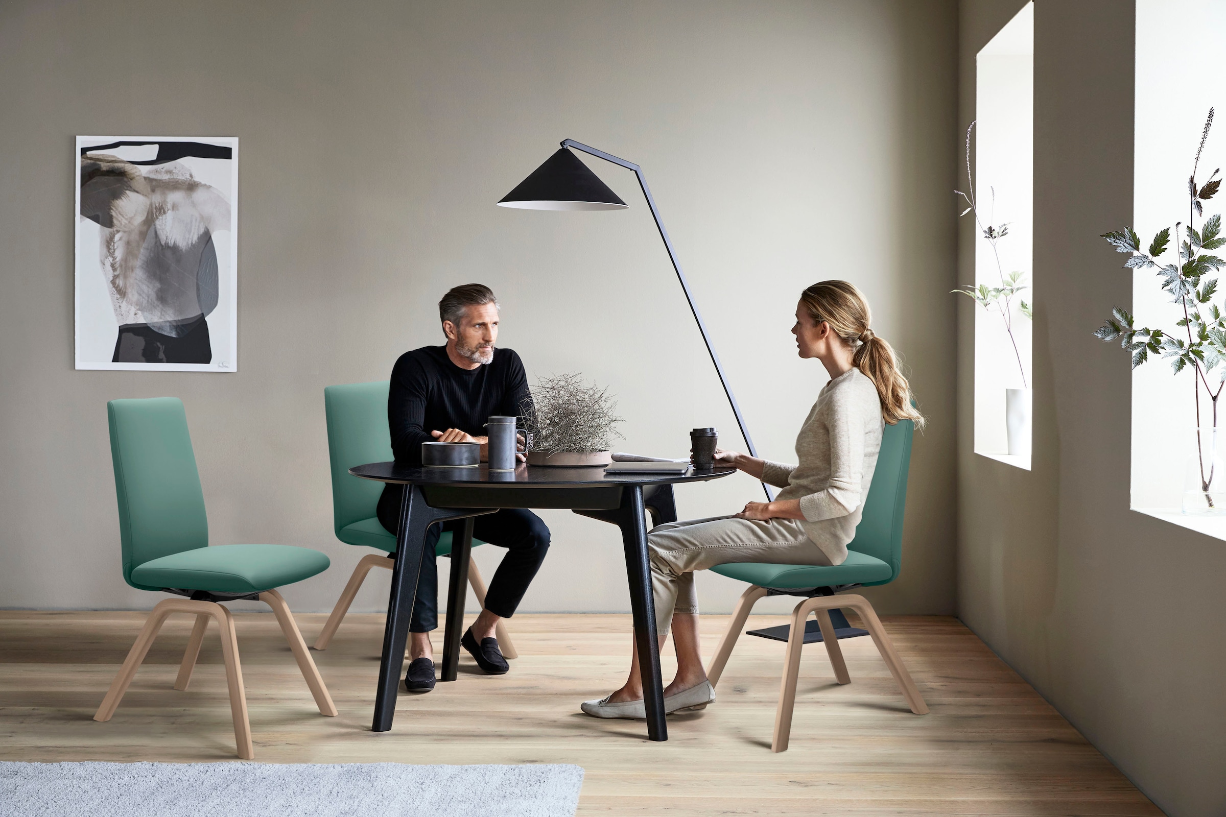 Stressless® Polsterstuhl »Laurel«, Leder PALOMA, Low Back, Größe M, mit schräggestellten Beinen in Schwarz