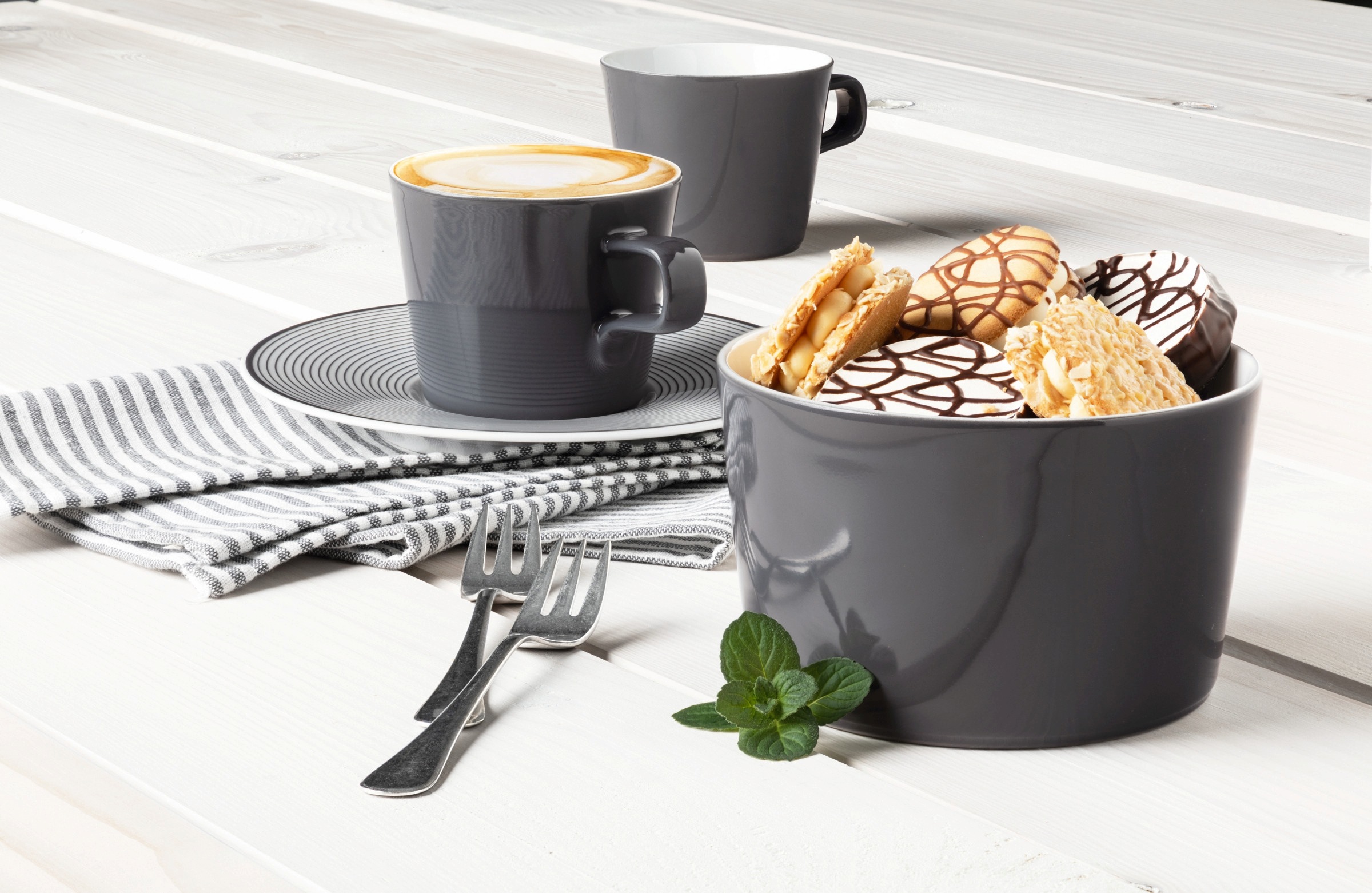 Seltmann Weiden Kaffeeservice »Geschirr-Set, Service No Limits Moments«, (Set, 18 tlg., 6 Kaffeetassen, 6 Kombi-Untertassen, 6 Frühstückteller), Tassen, Teller, Untertassen, Made in Germany, 18 Teile, für 6 Personen