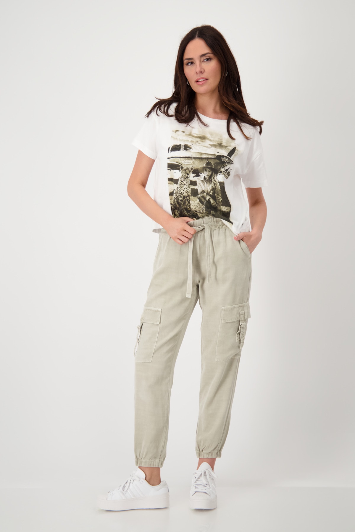 Monari Cargohose »Hose Cargo Lyocellmix72cm«, Mit elastischem Bund und Bindeband