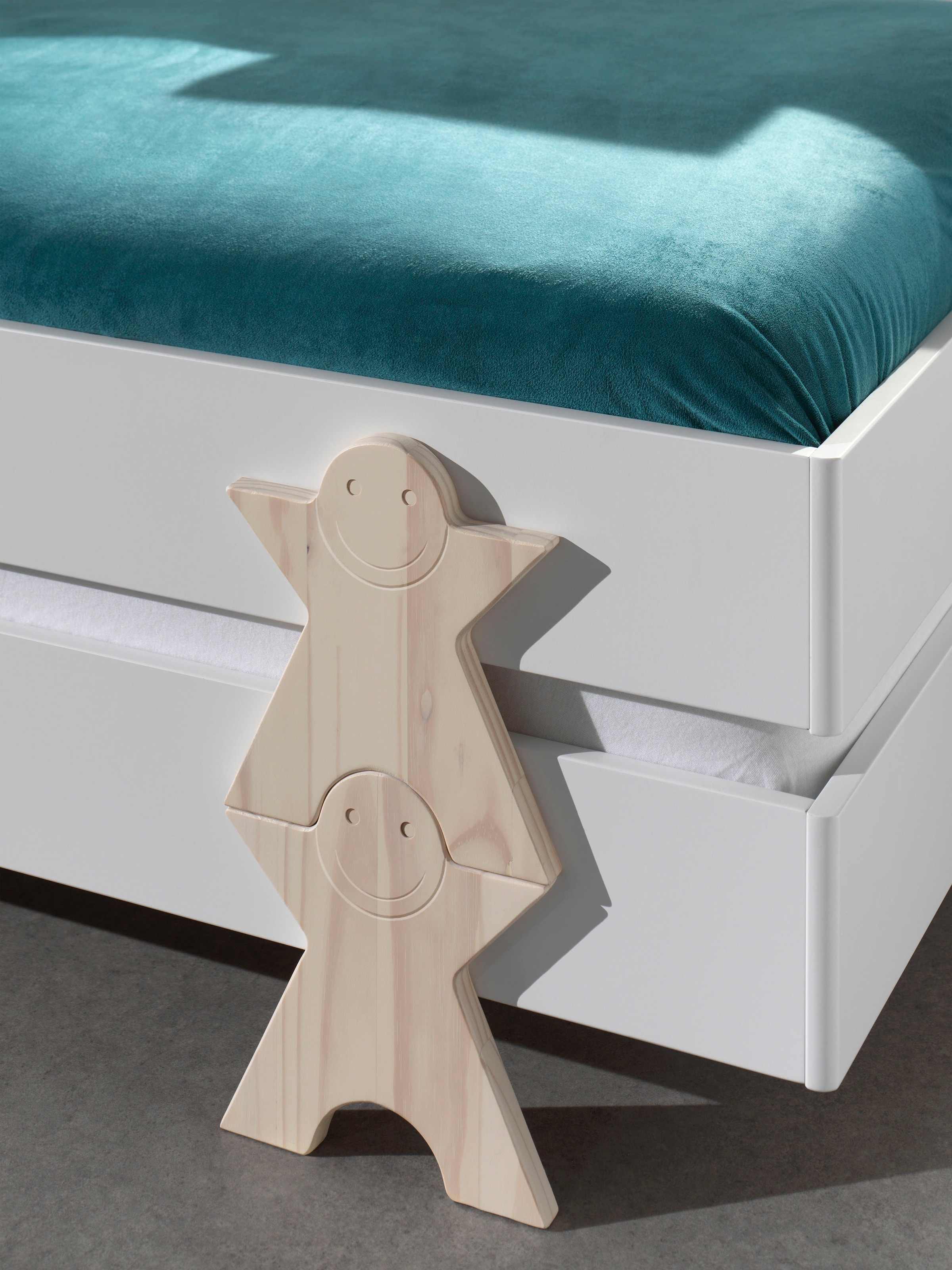 Vipack Kinderbett »Modulo«, (Made in Europe), Jugendbett, Einzelbett, Stapelbett mit Füßen in Smileoptik