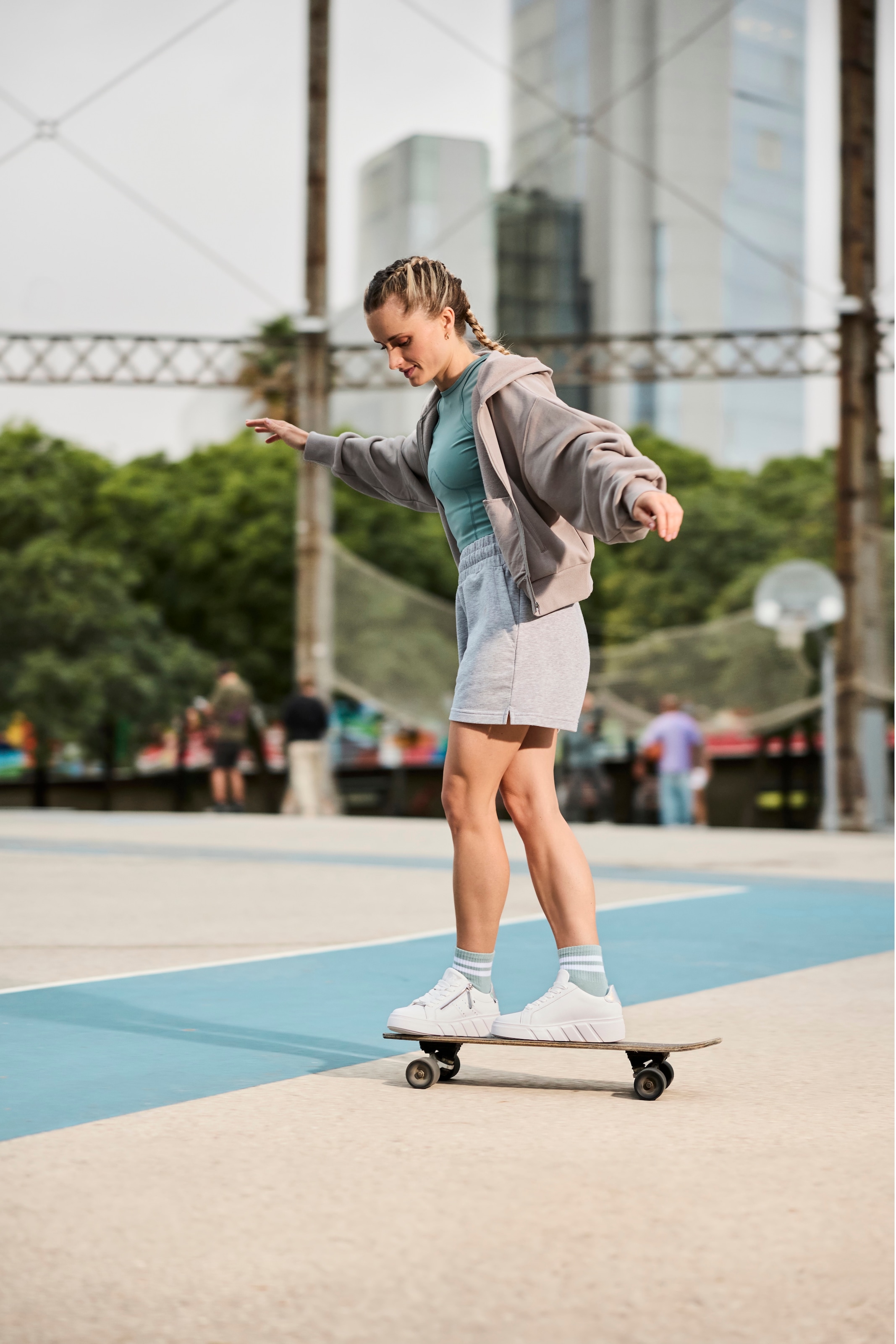 RIEKER Sport Plateausneaker  , Freizeitschuh, Halbschuh, Schnürschuh mit seitlicher Perforation