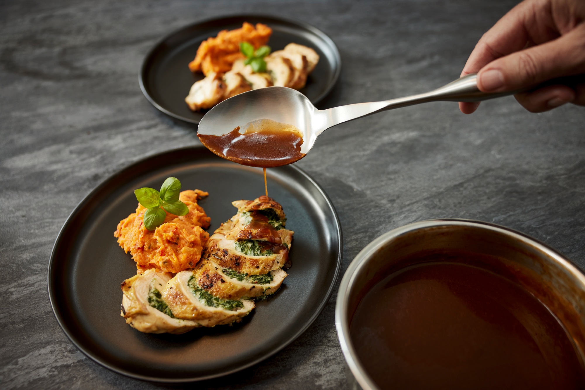 Fissler Servierlöffel »Essential«, (1 tlg.), mit Aufhängeöse