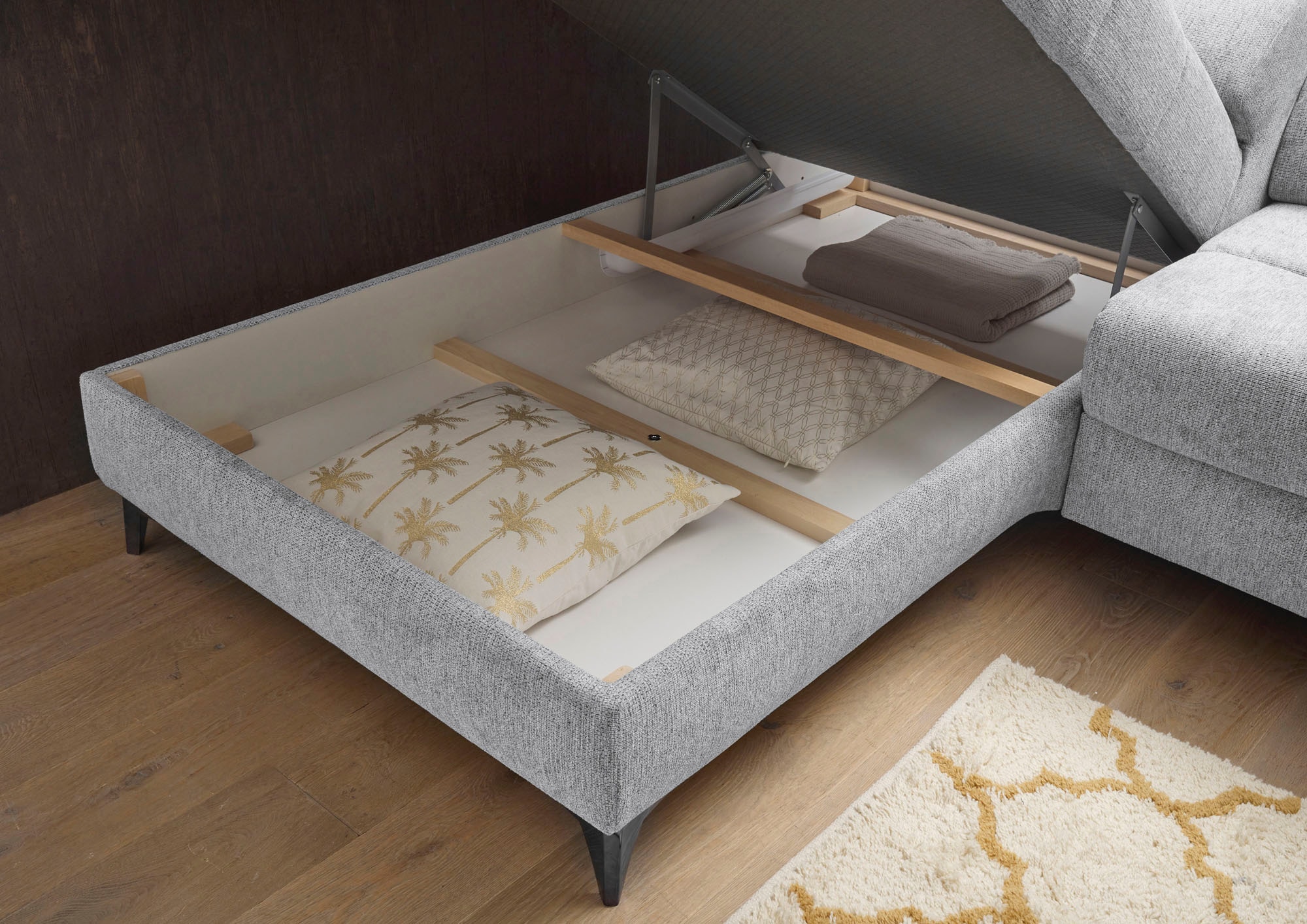 ED EXCITING DESIGN Ecksofa »Sydney L-Form mit Bettfunktion, Bettkasten, Kopfteilverstellung«, motorischer Sitztiefenverstellung, USB-Port & 2 Zierkissen