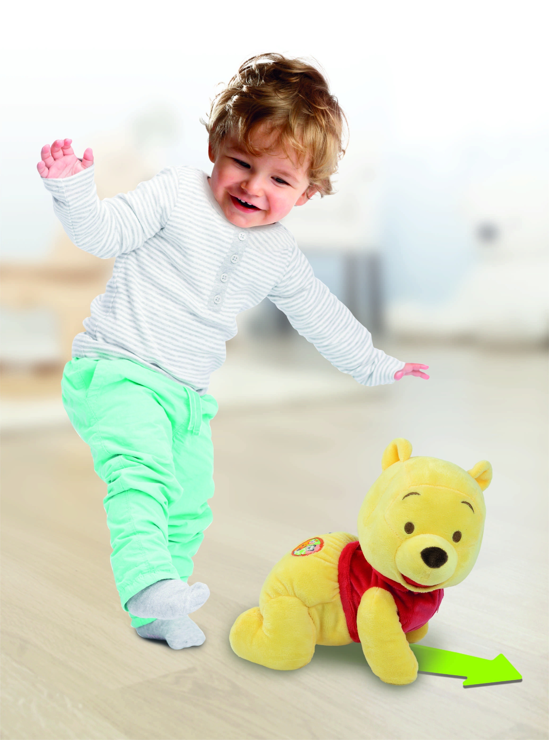 Clementoni® Plüschfigur »Baby Winnie Puuh - Krabbel mit mir« mit Tierlauten und Melodien