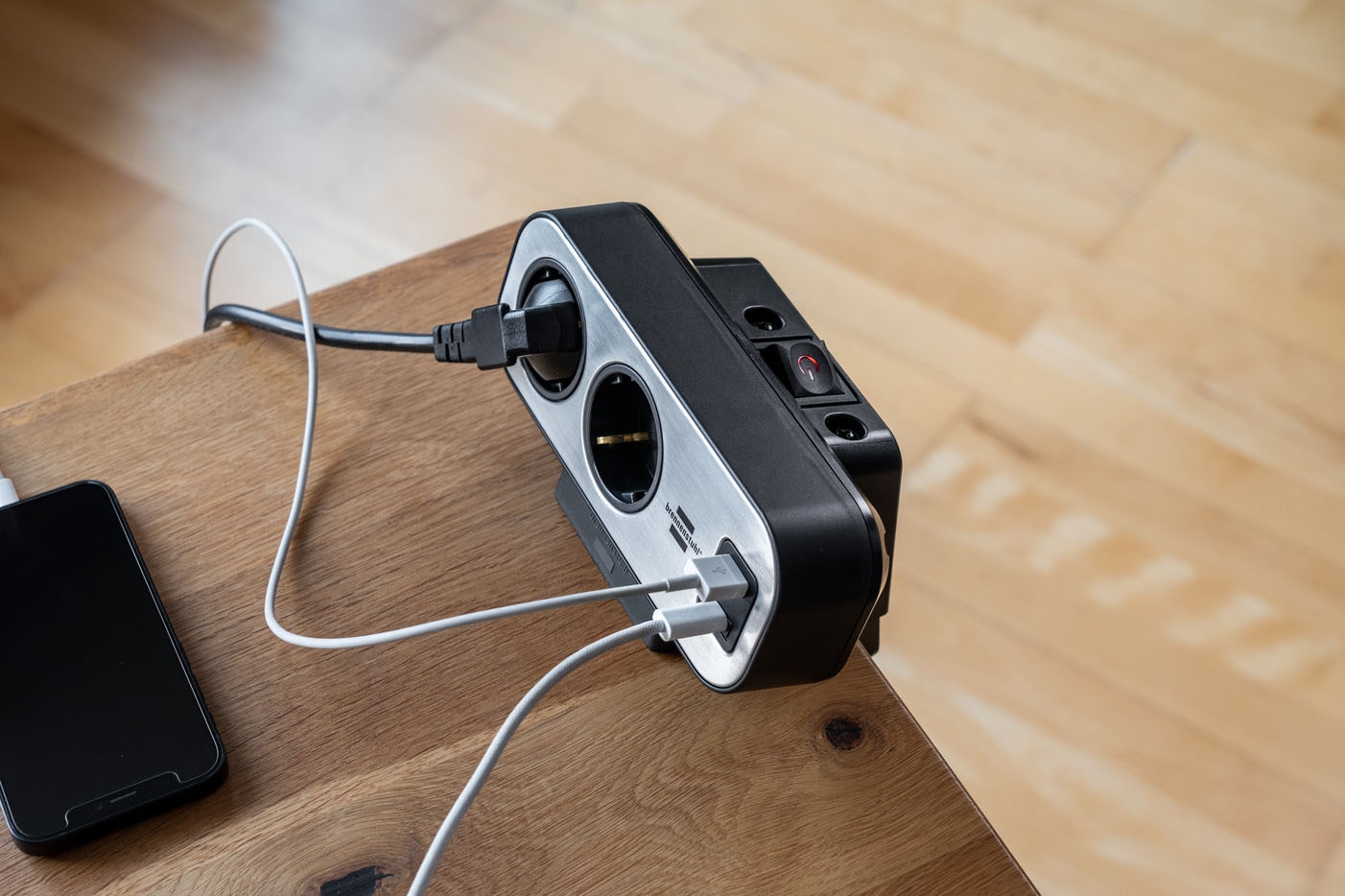 Brennenstuhl Steckdosenleiste »Duplex Tischsteckdosenleiste mit Überspannungsschutz« (USB-Anschlüsse Kabellänge 2 m)