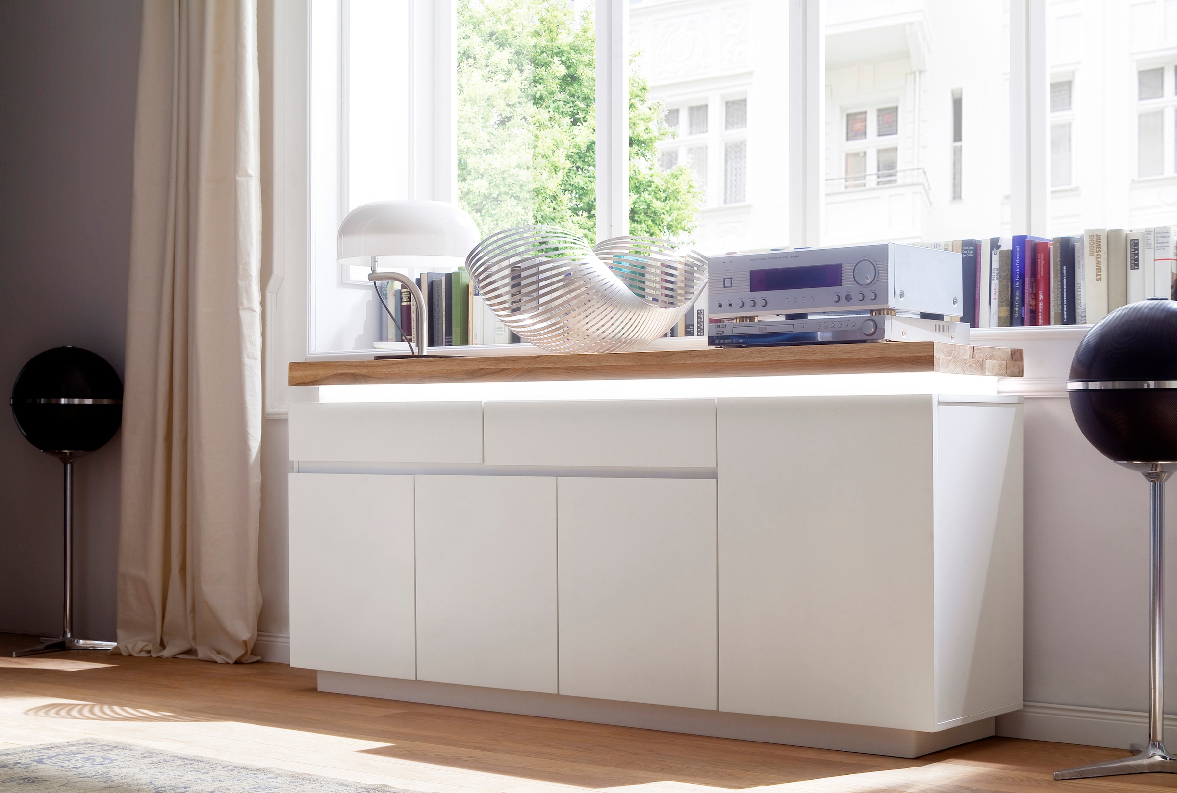 MCA furniture Sideboard »Romina«, mit LED Beleuchtung weiß dimmbar, inkl. Fernbedienung