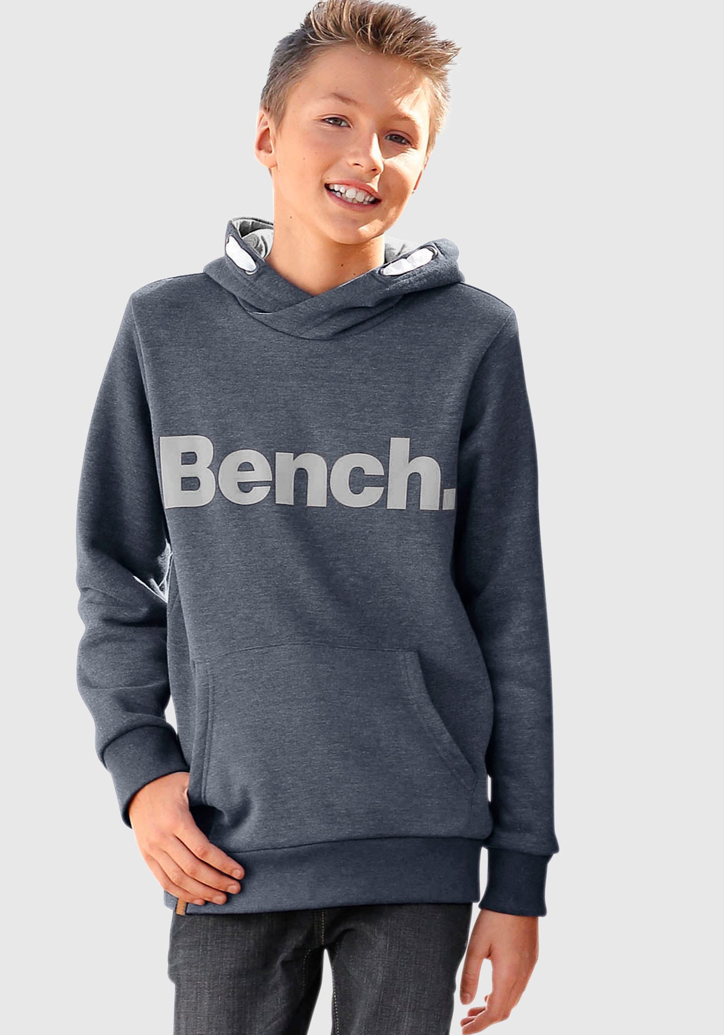 Bench. Kapuzensweatshirt »Basic«, mit großem Logo-Druck bestellen vorn online