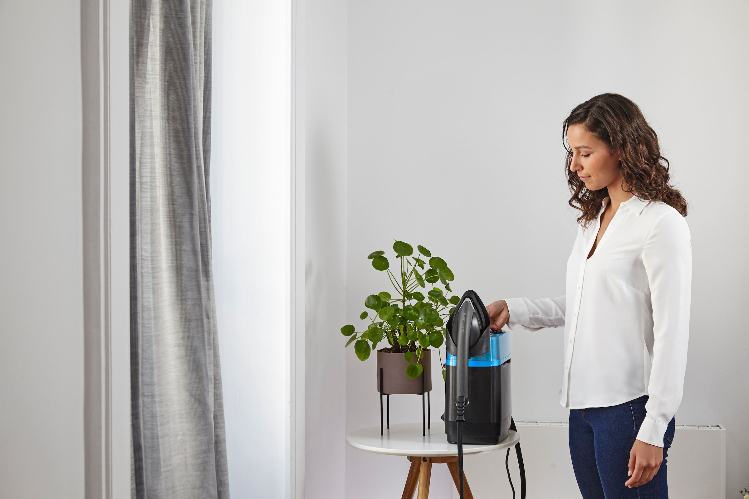 Tefal Dampfbürste »UT2020 Cube«, 2200 W, desinfizieren,vertikales Dampfreinigen, Dampfmenge bis zu 90 g/min