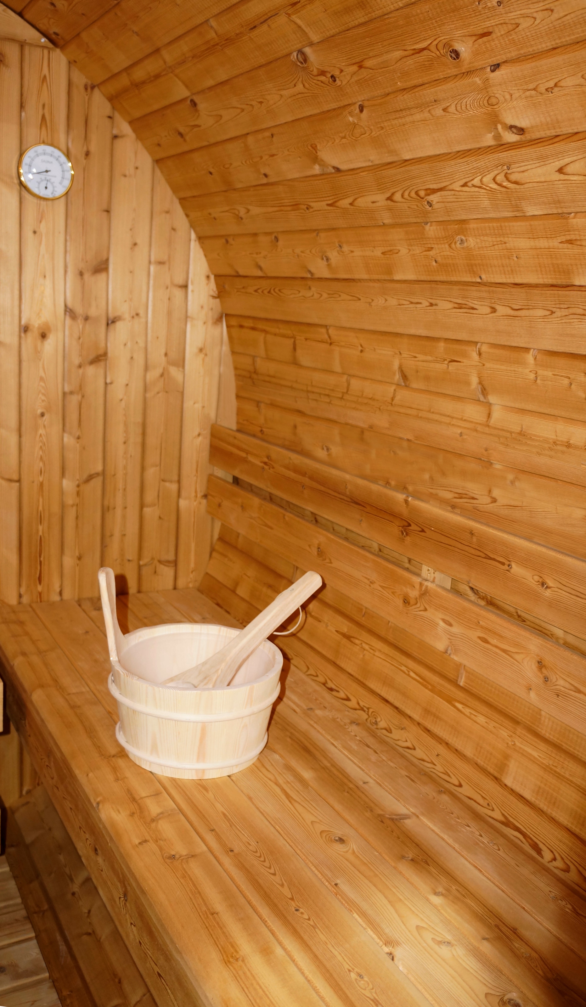Sanotechnik Fasssauna »»TROMSÖ L««, geeignet für 4 Personen, Fichetnholz