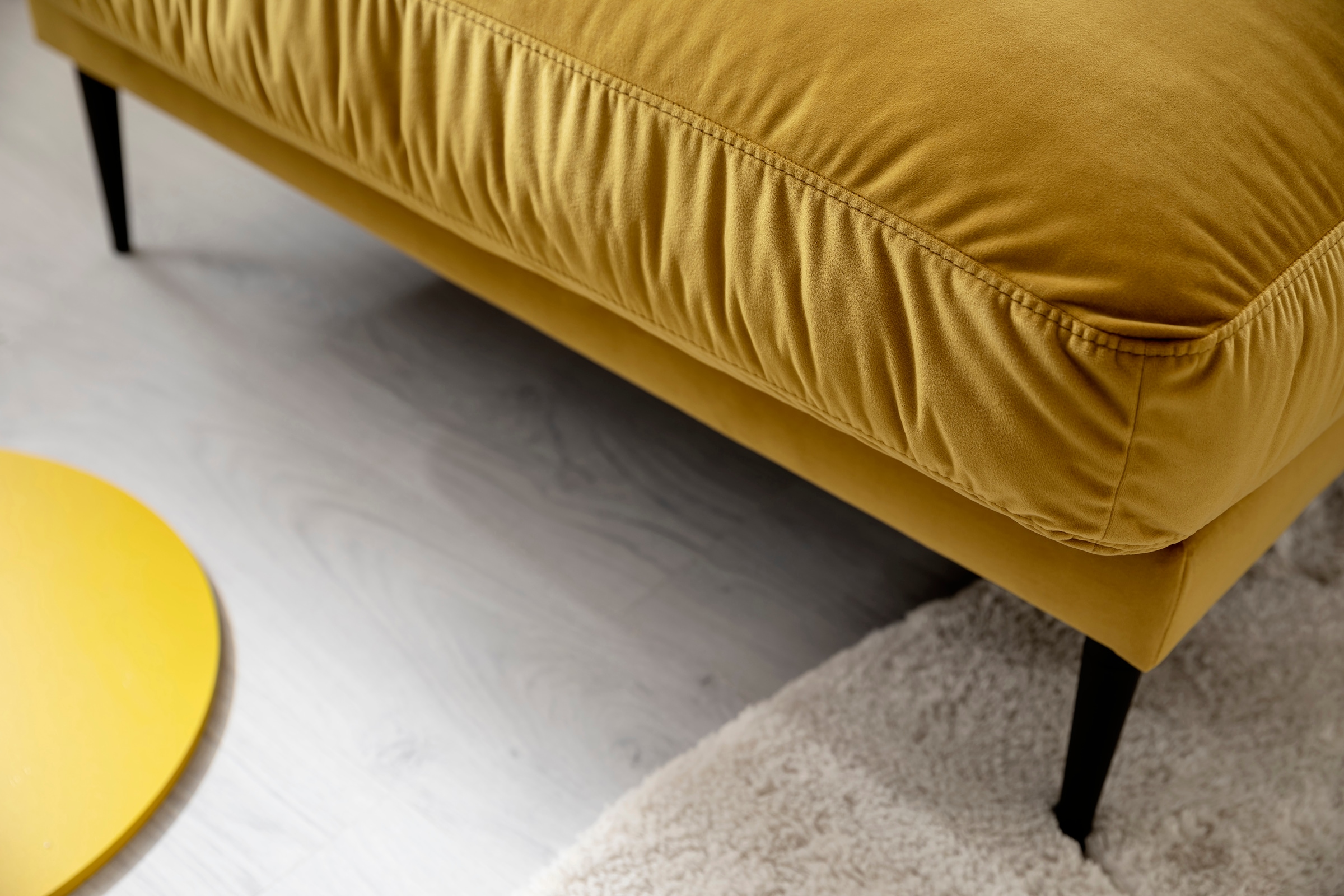 Trends by HG Polsterecke »Svea L-Form«, Ottomane rechts oder links, mit Metallfuß, frei im Raum stellbar