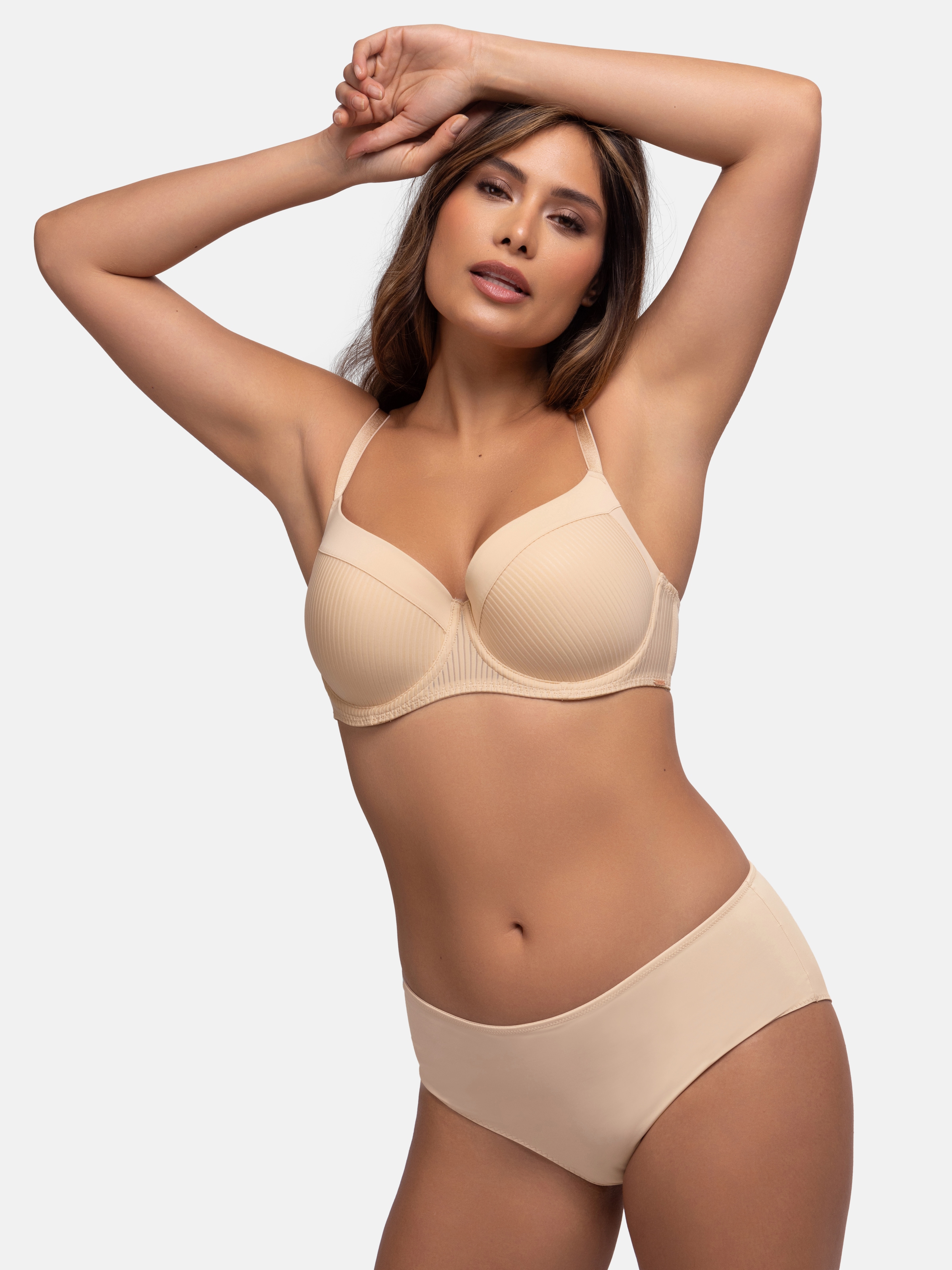 Dorina Bügel-BH »Carmen«, Curves mit geformten Körbchen