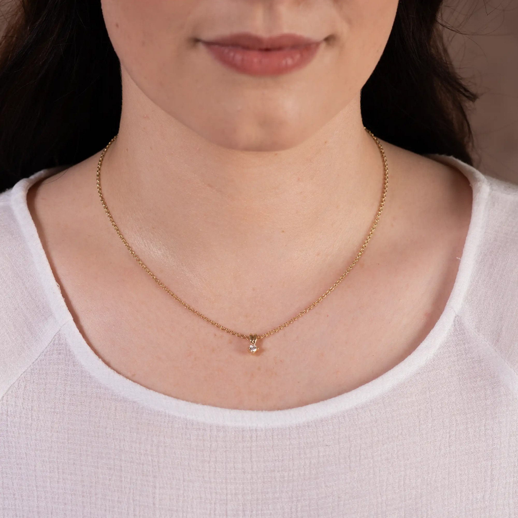 LYOMI Kettenanhänger »585/- Gelbgold 1 synth. Diam. 0,15 ct.«