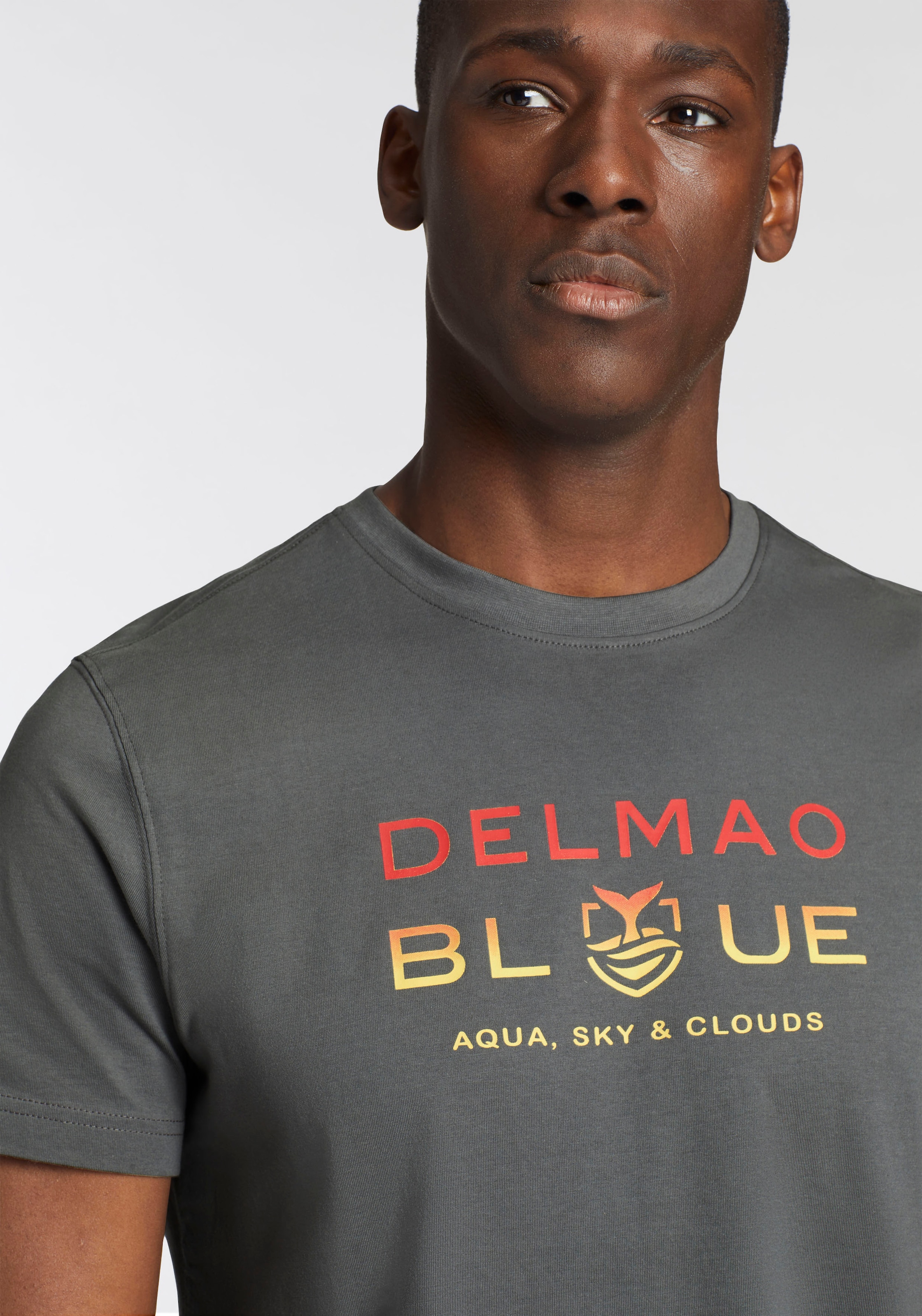 DELMAO T-Shirt, Kurzarm, bedruckt, Rundhals, aus 100% Baumwolle