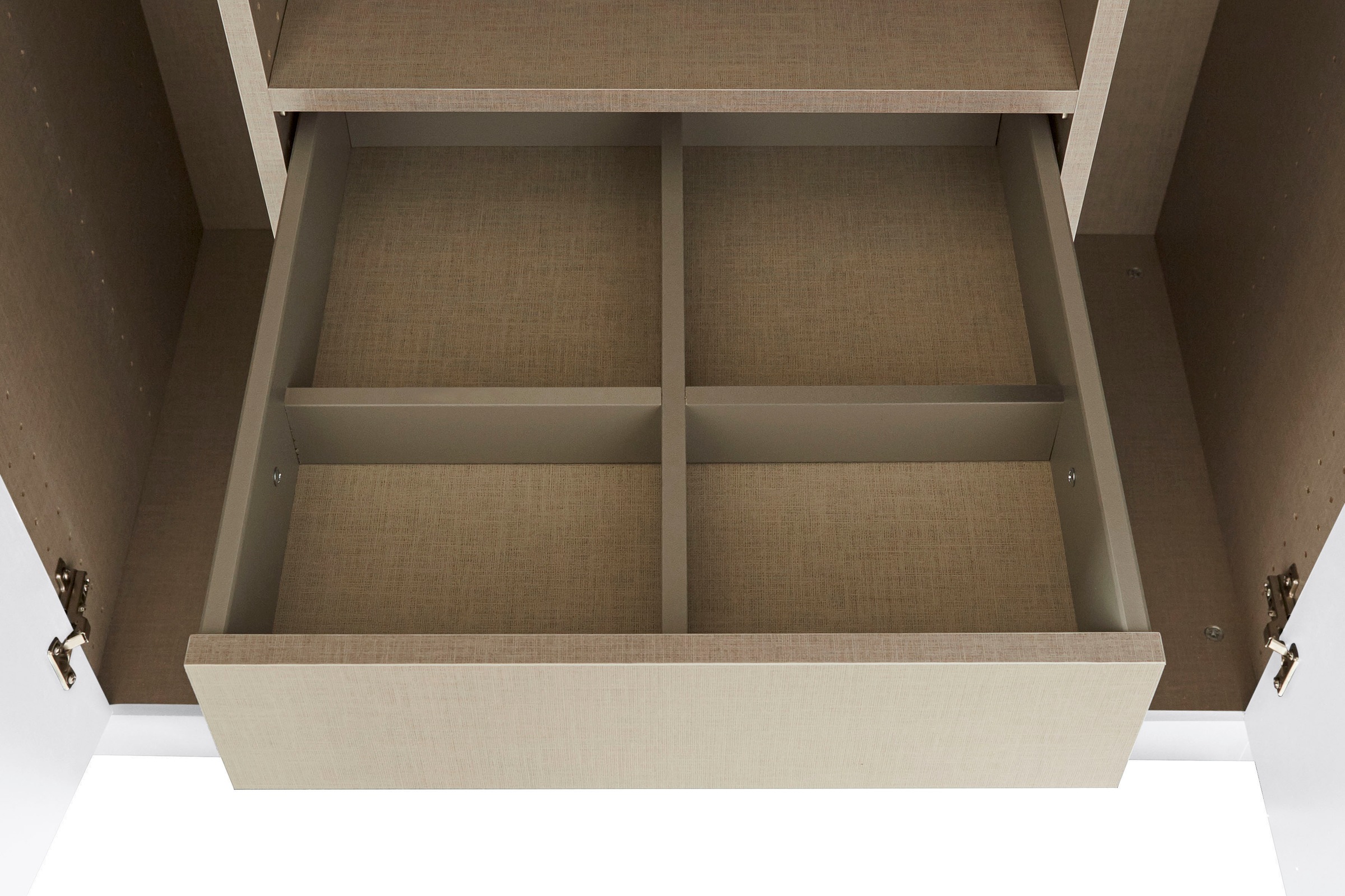 rauch Drehtürenschrank »Kleiderschrank Schrank Garderobe TOPSELLER OTELI inkl. Inneneinteilung«, mit 3 Innenschubladen extra Böden optional mit Spiegel MADE IN GERMANY