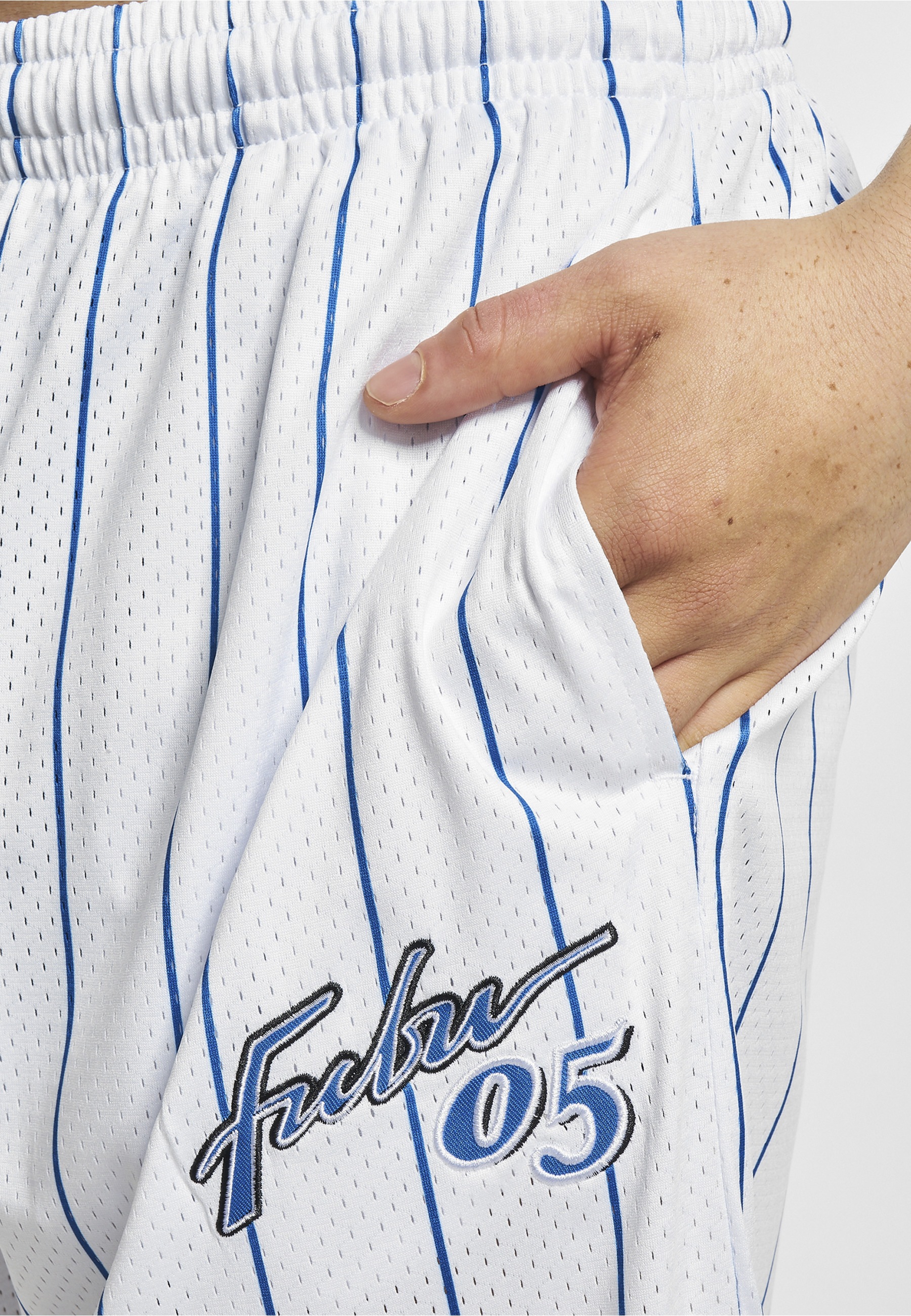 Fubu Shorts »Fubu Herren FM232-013-1 FUBU Retro Pinstripe Shorts«